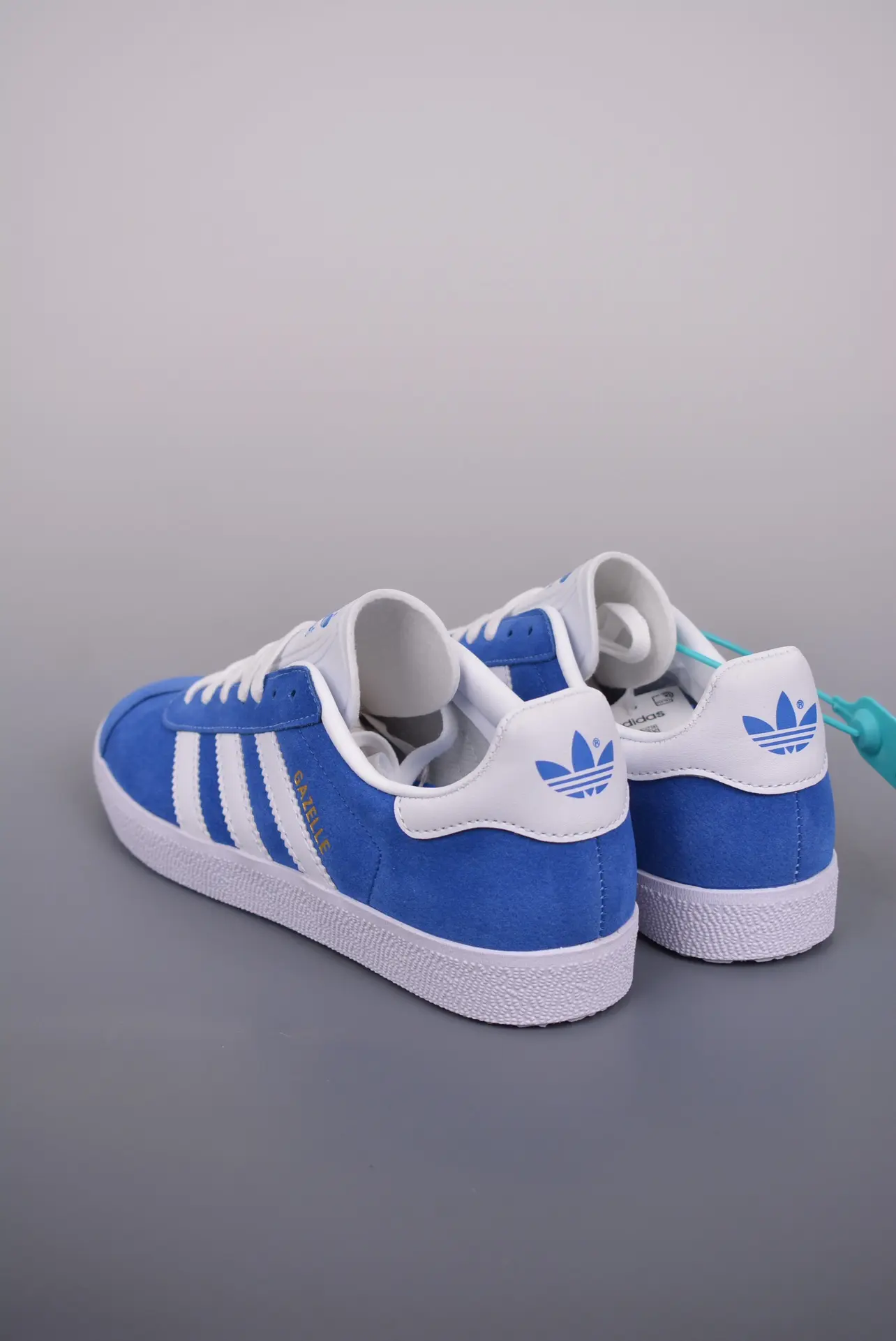 YASSW | Adidas Gazelle Blue White Sneakers - Authentic vs. Replica Comparison