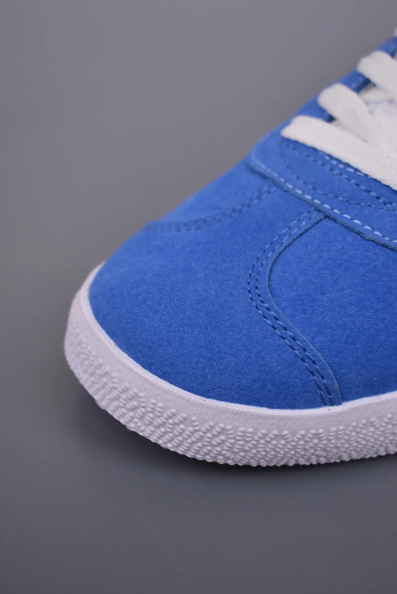 YASSW | Adidas Gazelle Blue White Sneakers - Authentic vs. Replica Comparison