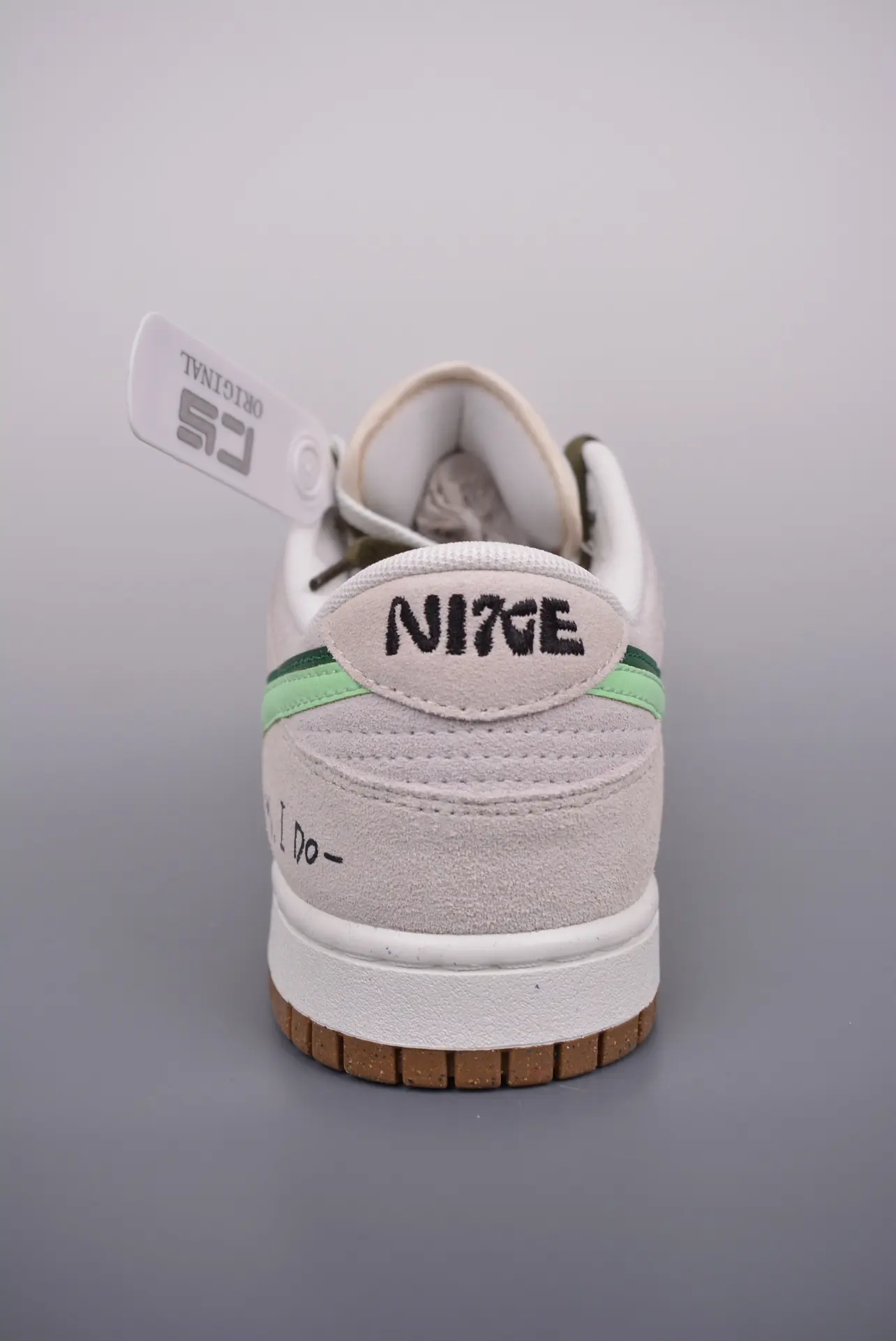 YASSW | OG SB Dunk Low 85 Gray White Green Replica: Style and Comfort Redefined