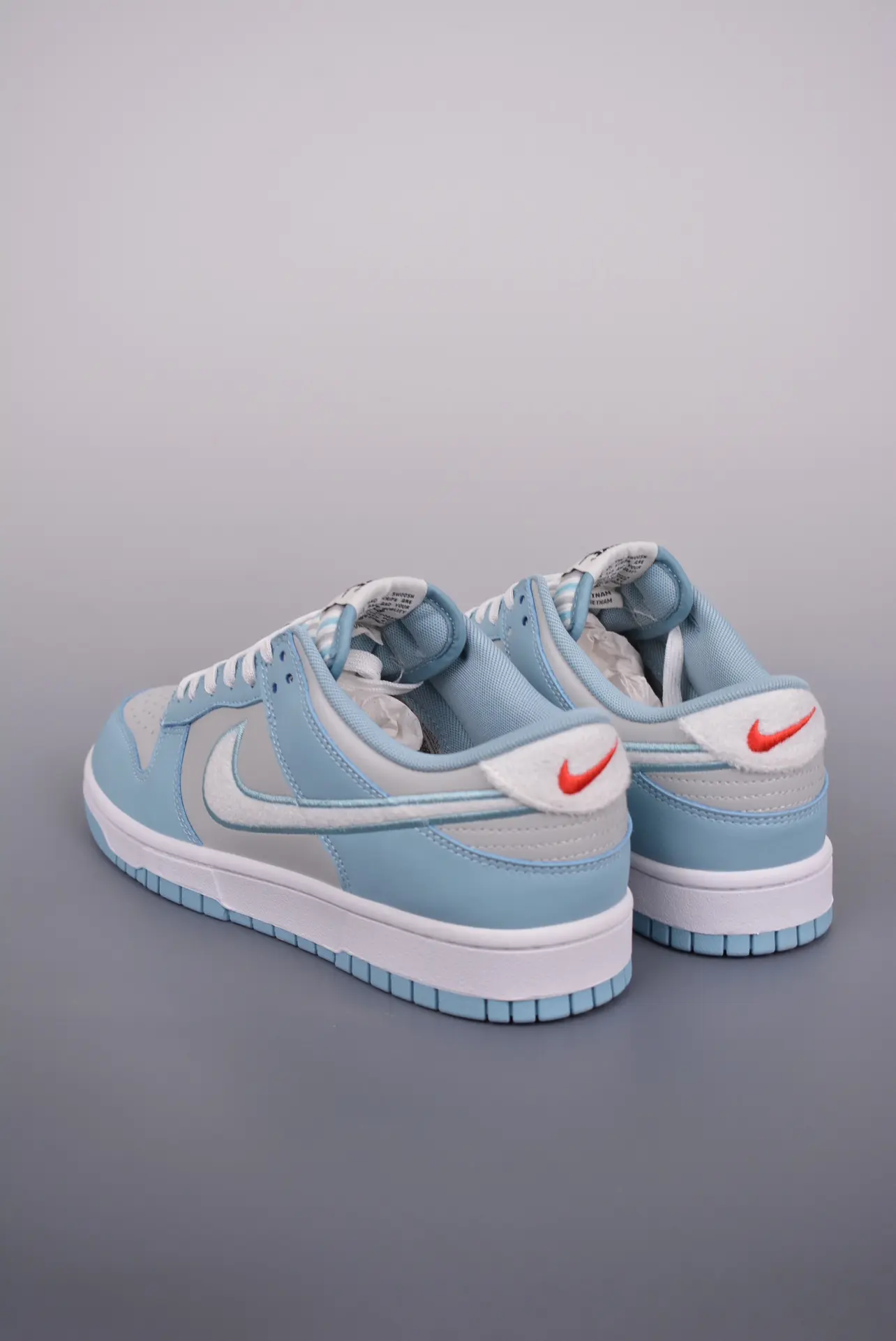 YASSW | Nike Dunk Low Sneakers Size 8.5 | Men's | Fleece Swoosh - Light Blue Grey Review