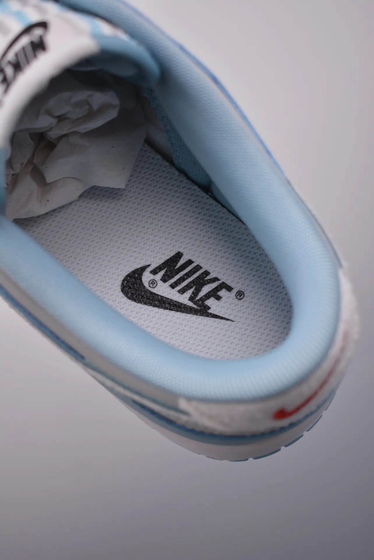 YASSW | Nike Dunk Low Sneakers Size 8.5 | Men's | Fleece Swoosh - Light Blue Grey Review