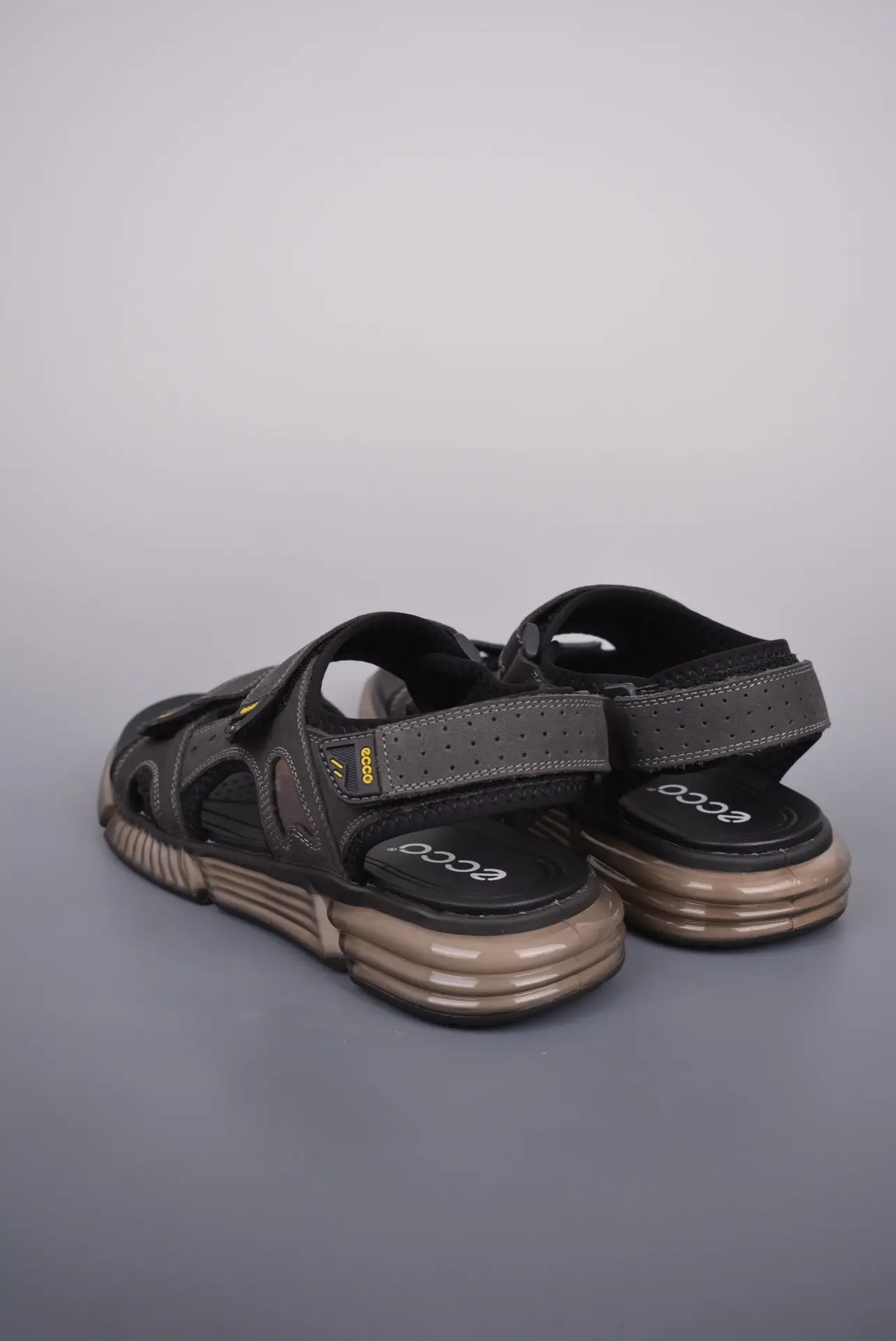 YASSW | The Best Men's Outdoor Sandals of 2023: Comparing Top Picks from Camel Crown and Ecco