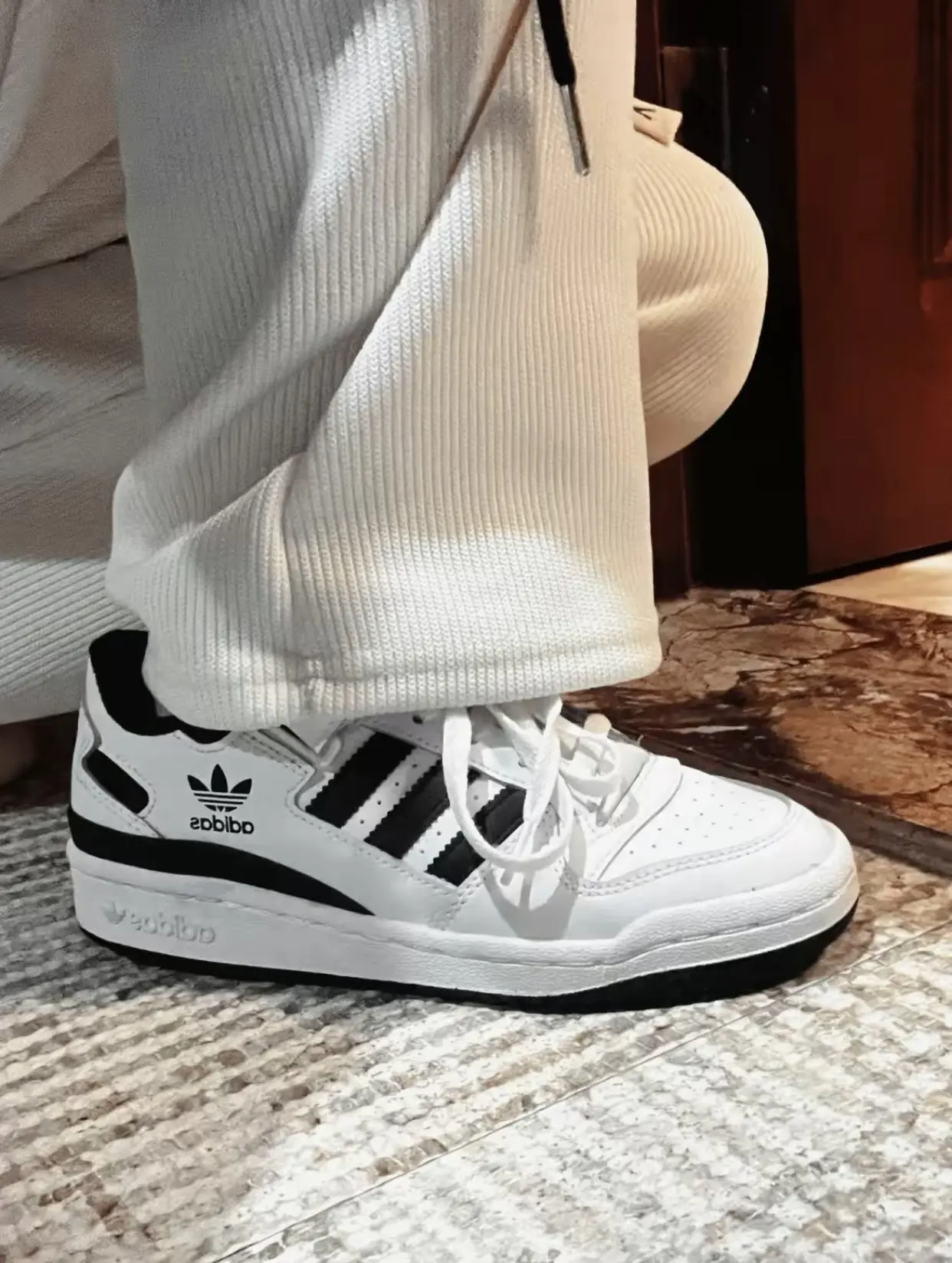 YASSW | Adidas Forum Low Sneakers: The Ultimate Guide to Originals, Replicas, and Fakes