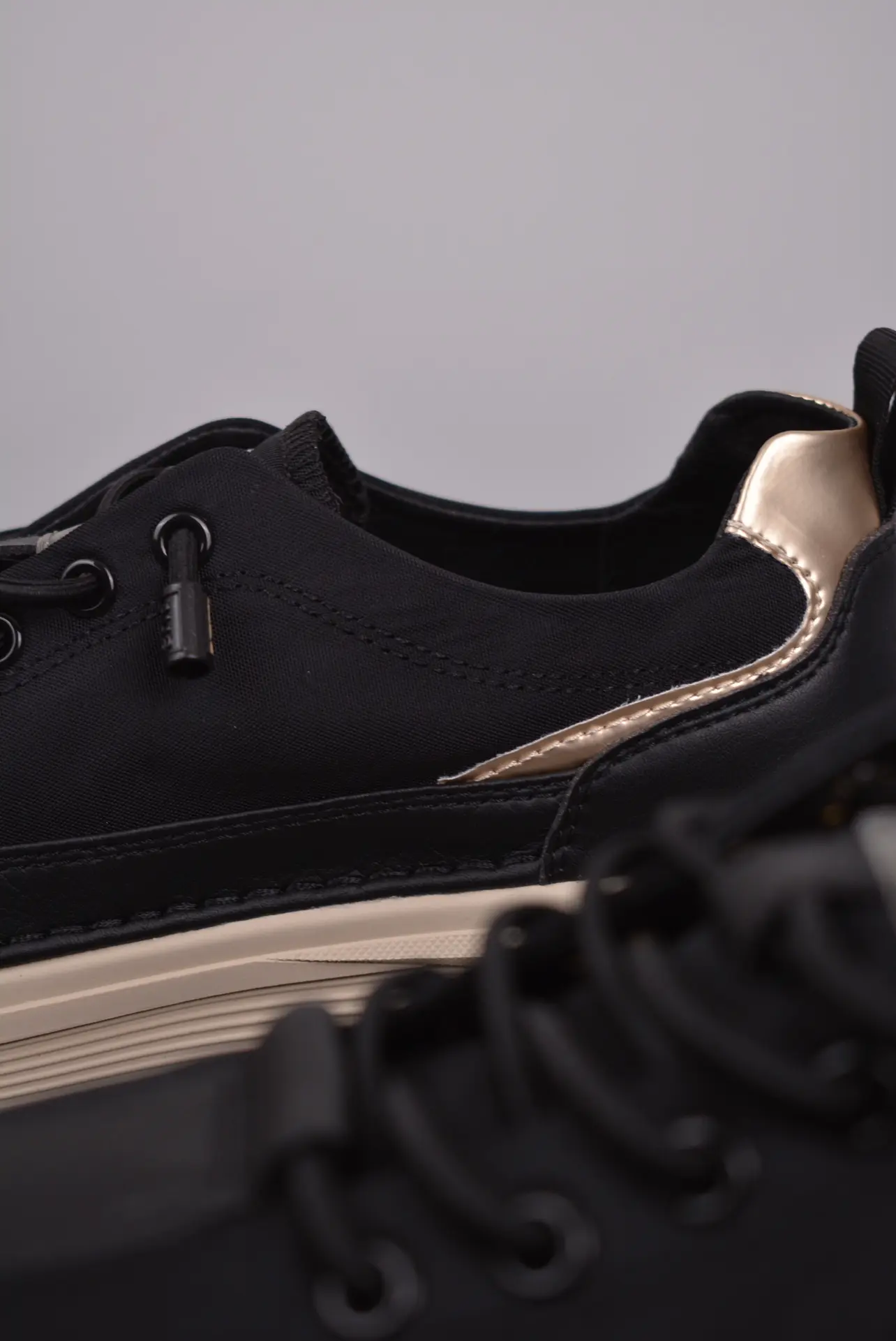 YASSW | Replica Fendi Men's Leather Sneakers: Stylish, Affordable, and Comfortable