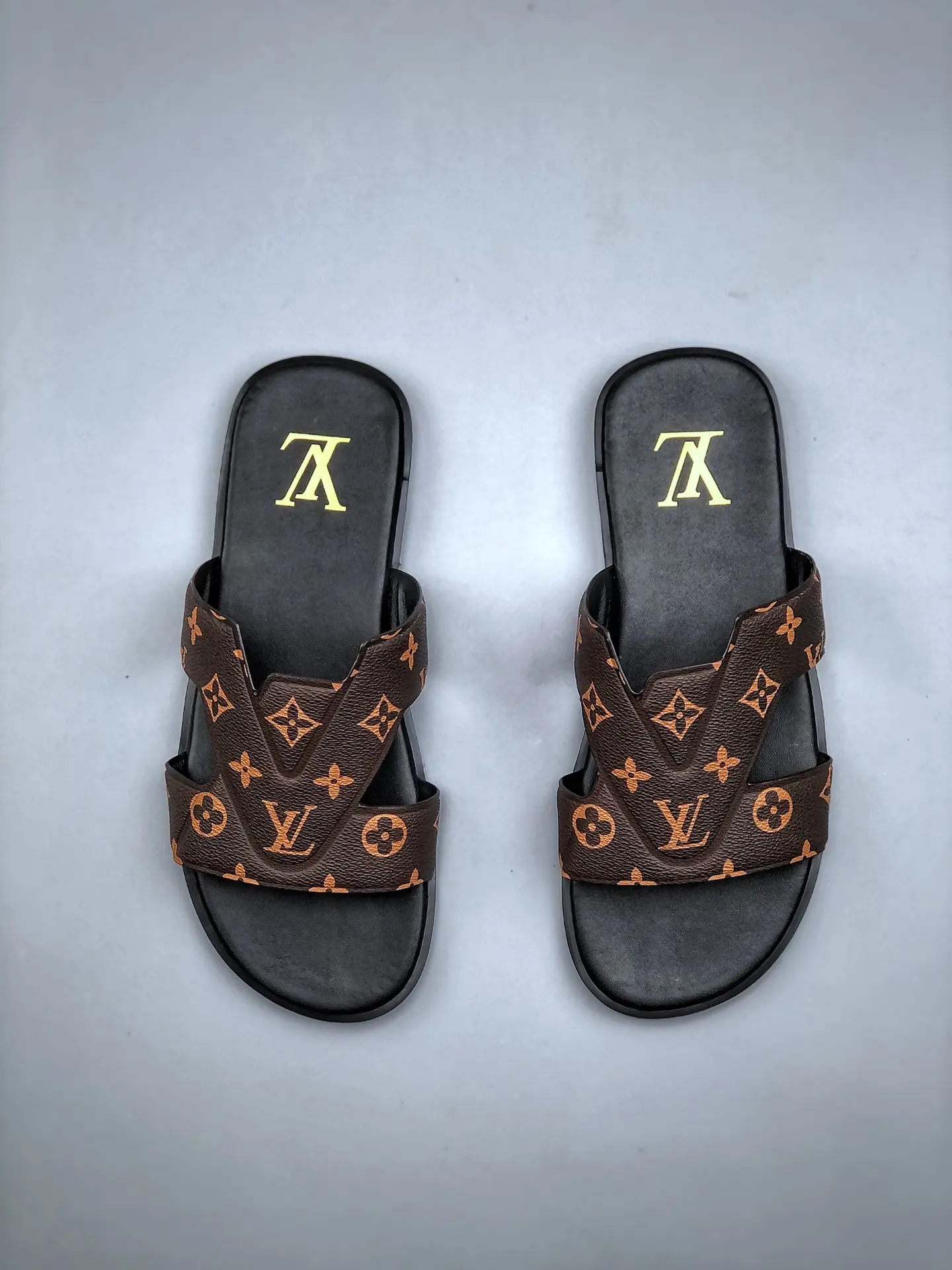 YASSW | Sleek Black Louis Vuitton Oasis Mule Replica - Unmatched Style & Comfort