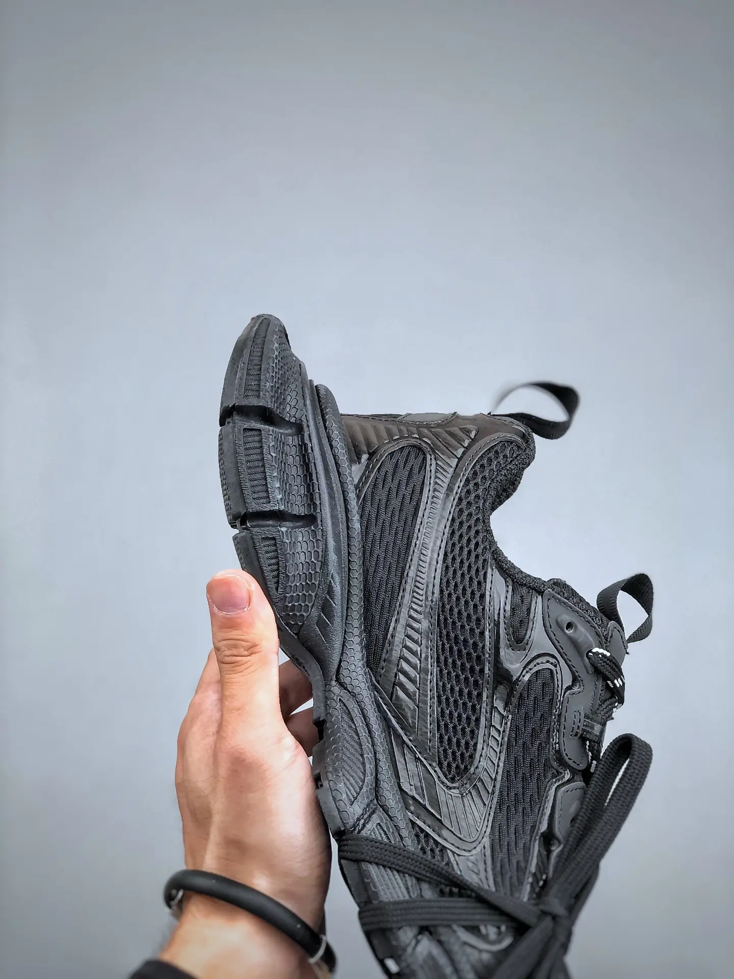 YASSW | Adidas Originals Ozweego Triple Black Sneakers EE6999 Men’s Size 11: A Comprehensive Review