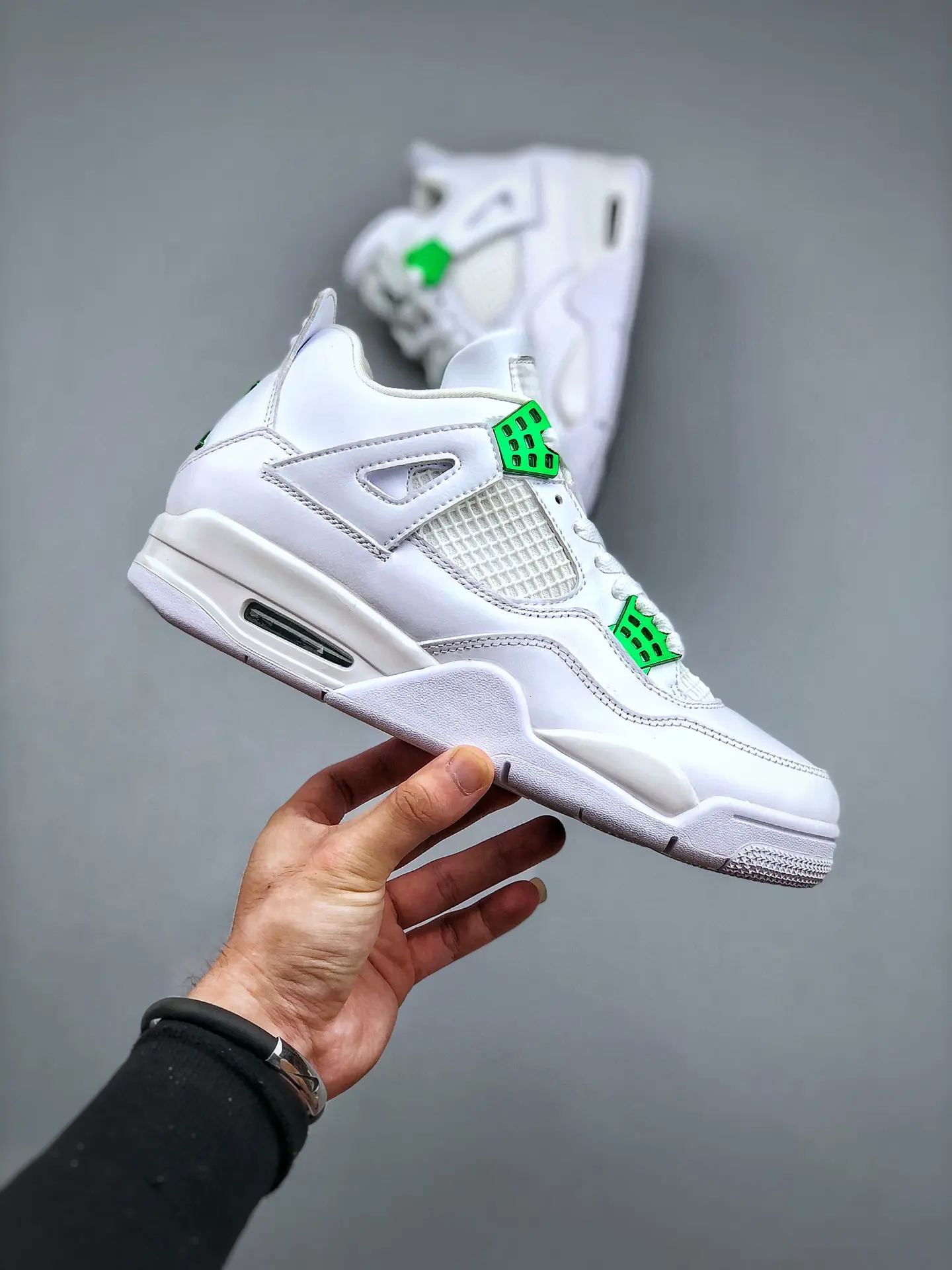 YASSW | Replicating Style: Fake Air Jordan 4 Green Metallic Sneakers