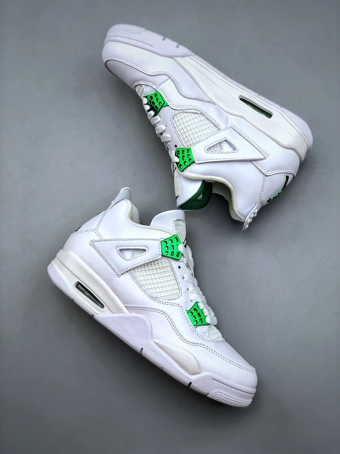 YASSW | Replicating Style: Fake Air Jordan 4 Green Metallic Sneakers