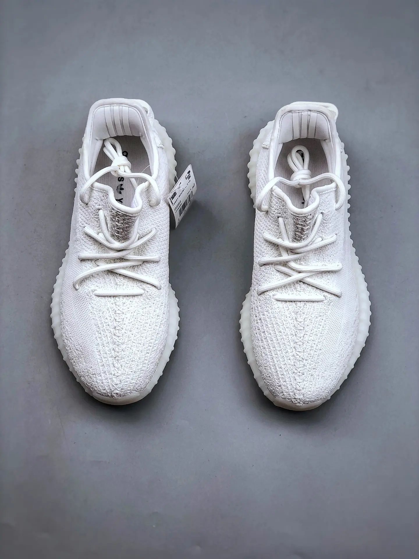 YASSW | The Lowdown on Replica Yeezy 350 V2 Cream White: Worth the Hype?