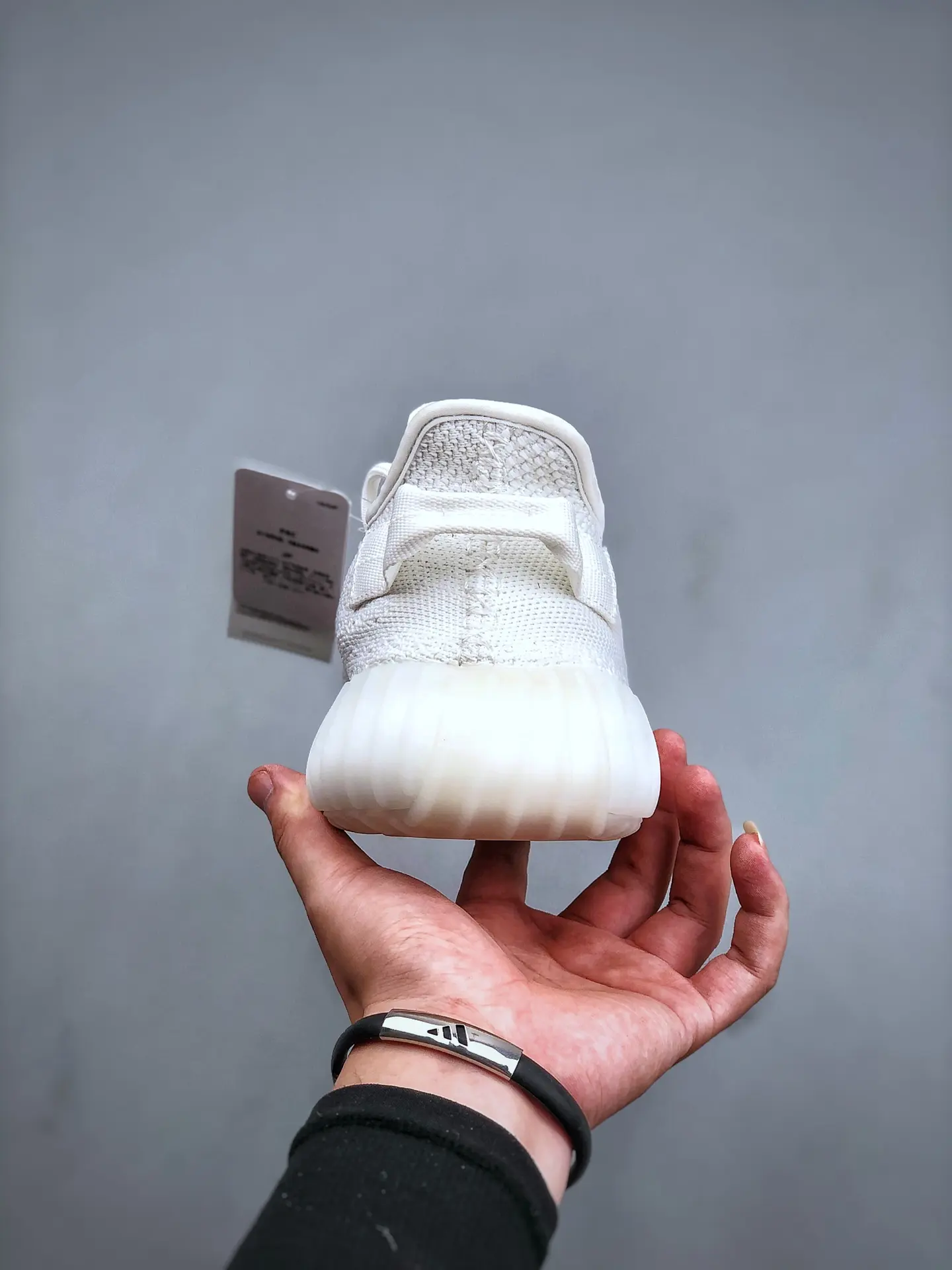 YASSW | The Lowdown on Replica Yeezy 350 V2 Cream White: Worth the Hype?