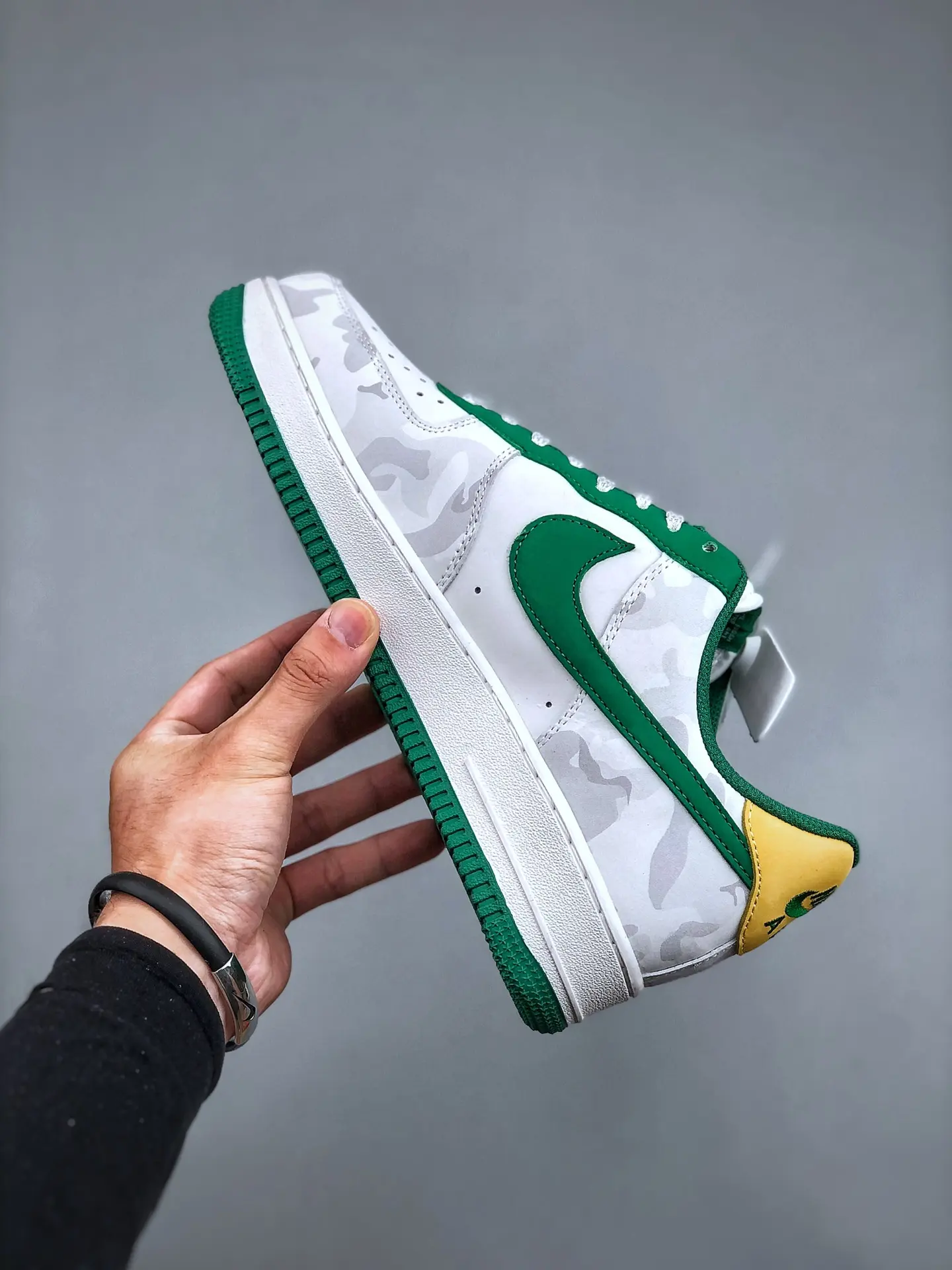 YASSW | Nike Gold Air Force 1 07 Low White Green Yellow DV1588 vs Travis Scott x Nike Air Max 270 React ENG: A Sneaker Showdown