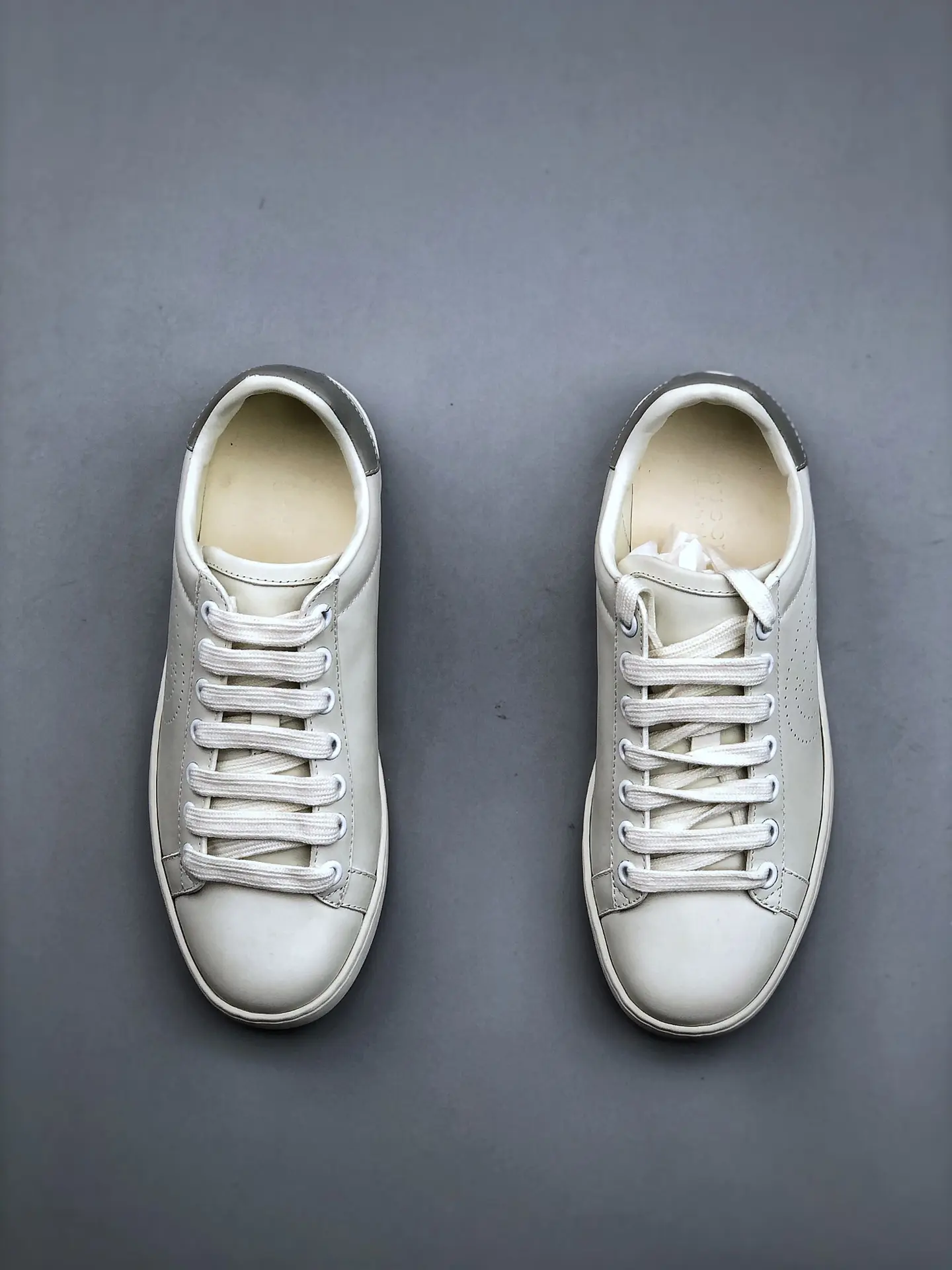 YASSW | Gucci Women’s Ace Interlocking Sneakers in White & Grey – Authentic or Replica?