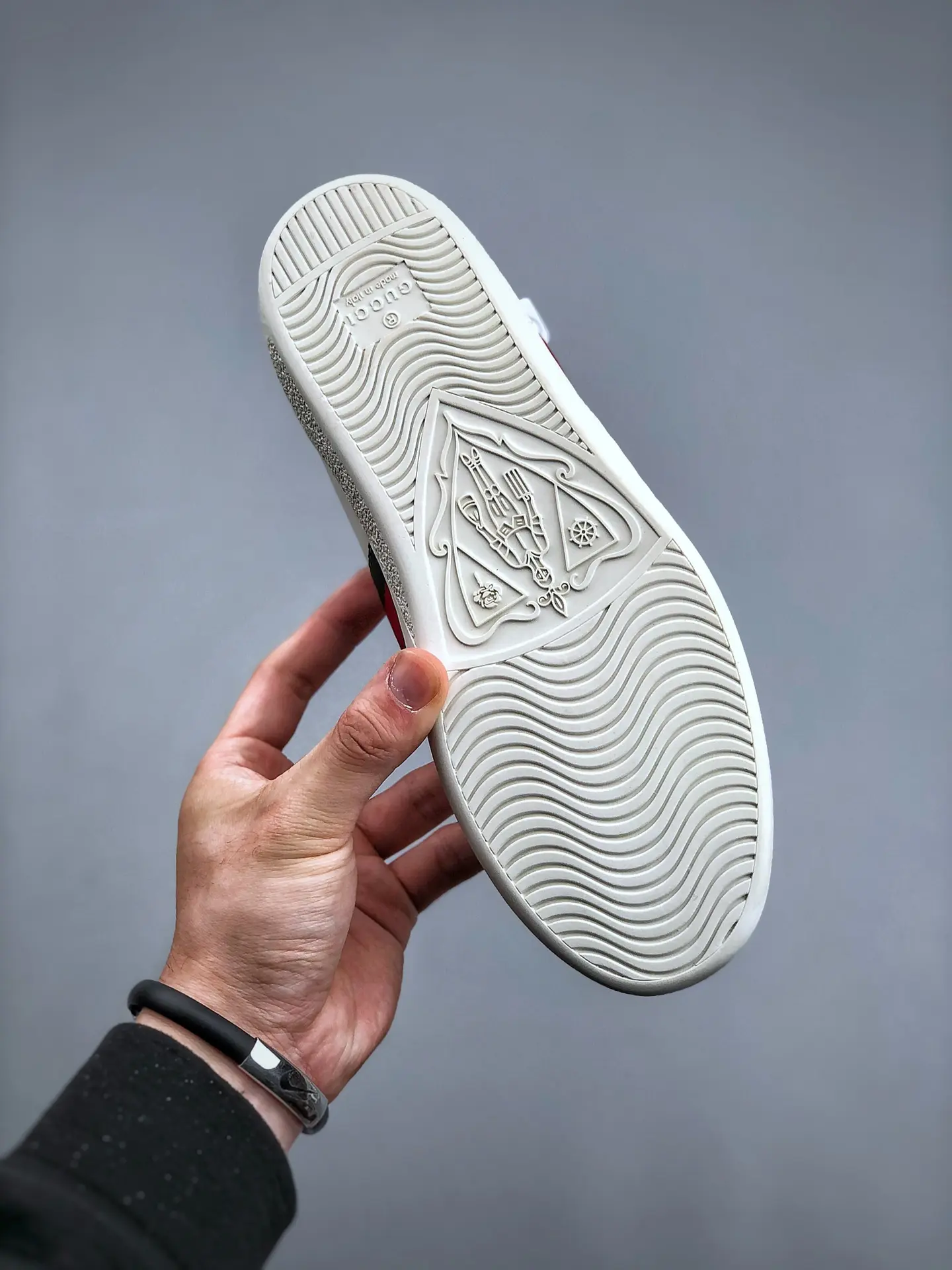 YASSW | Unveiling the Gucci White Ace Heart Leather Replica Sneakers