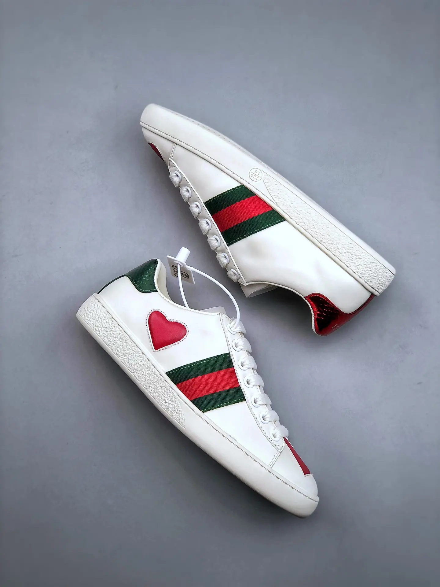 YASSW | Unveiling the Gucci White Ace Heart Leather Replica Sneakers