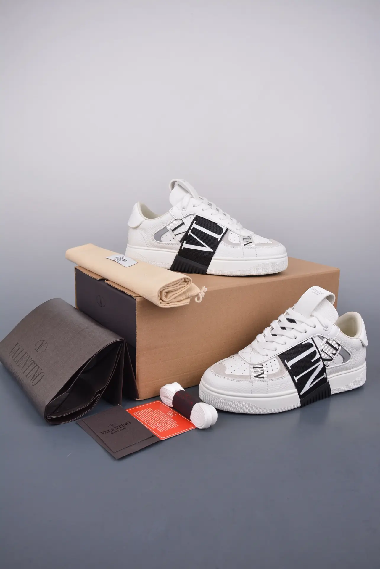 YASSW | Valentino Garavani VL7N Replica Sneakers: White Calfskin Perfection