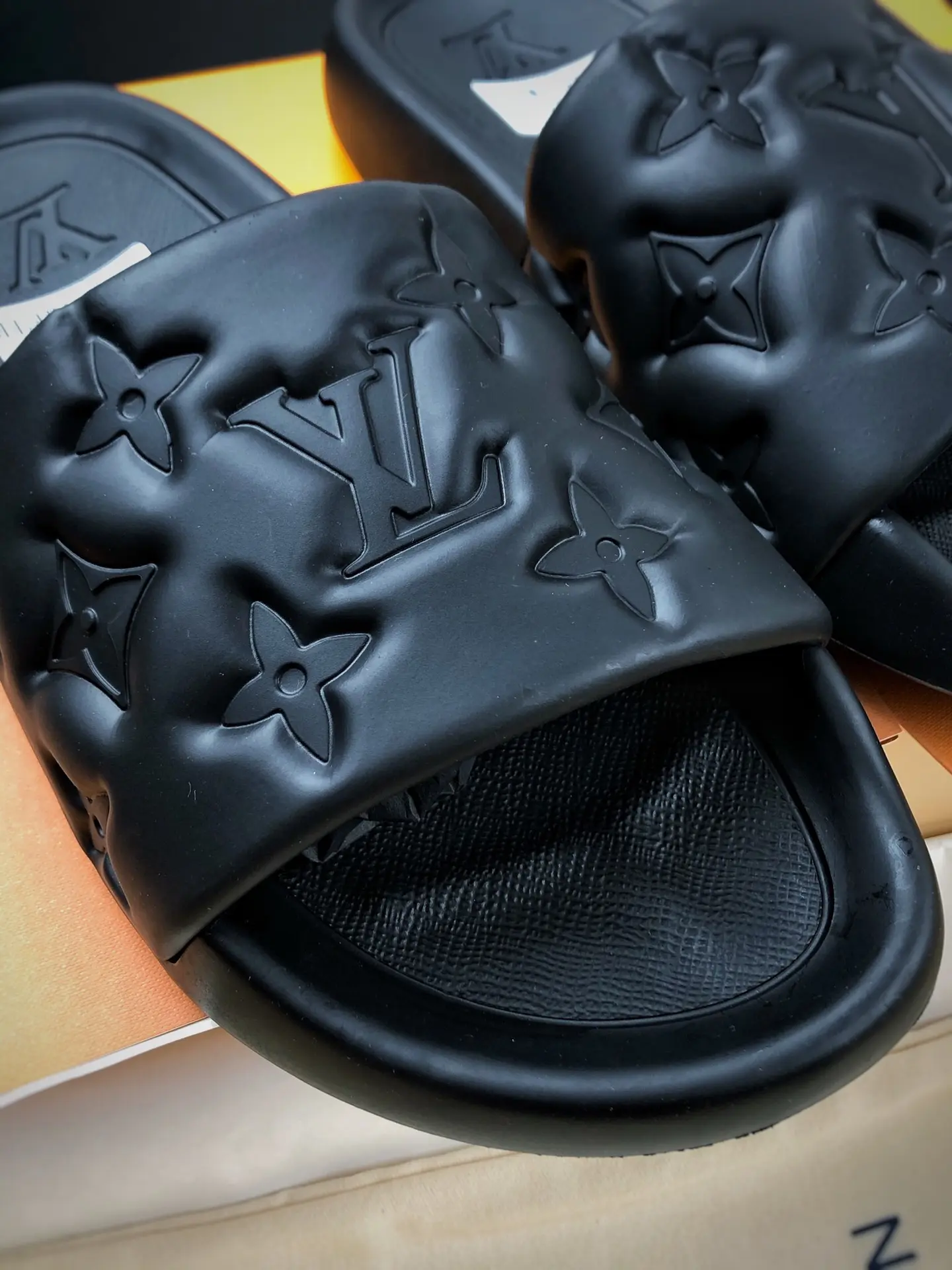 YASSW | Louis Vuitton Waterfront Mule Black 1:1 Replica: Top Quality Overview