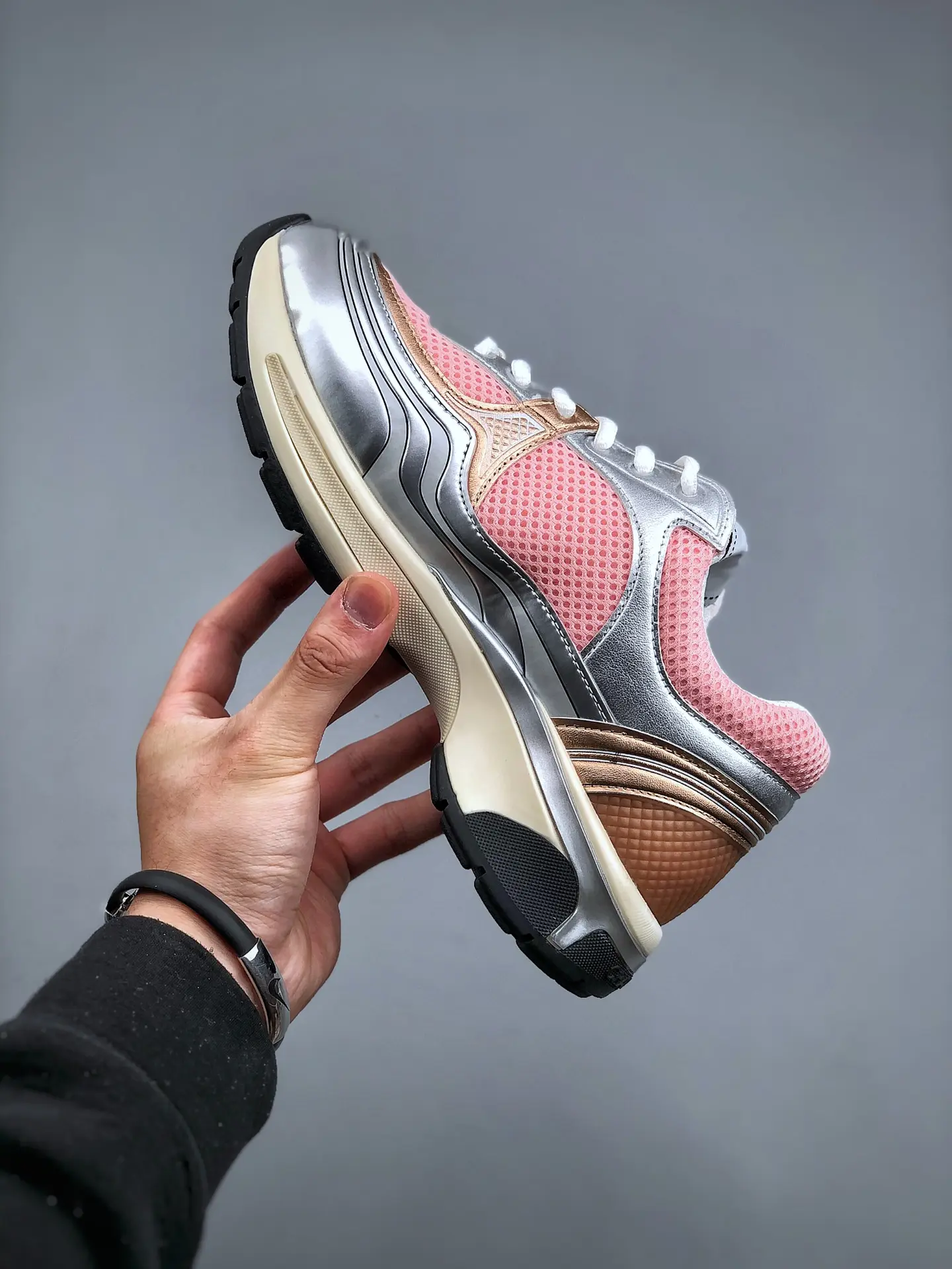 YASSW | Luxury Replica Sneakers for Women: A Comprehensive Guide to Style and Comfort