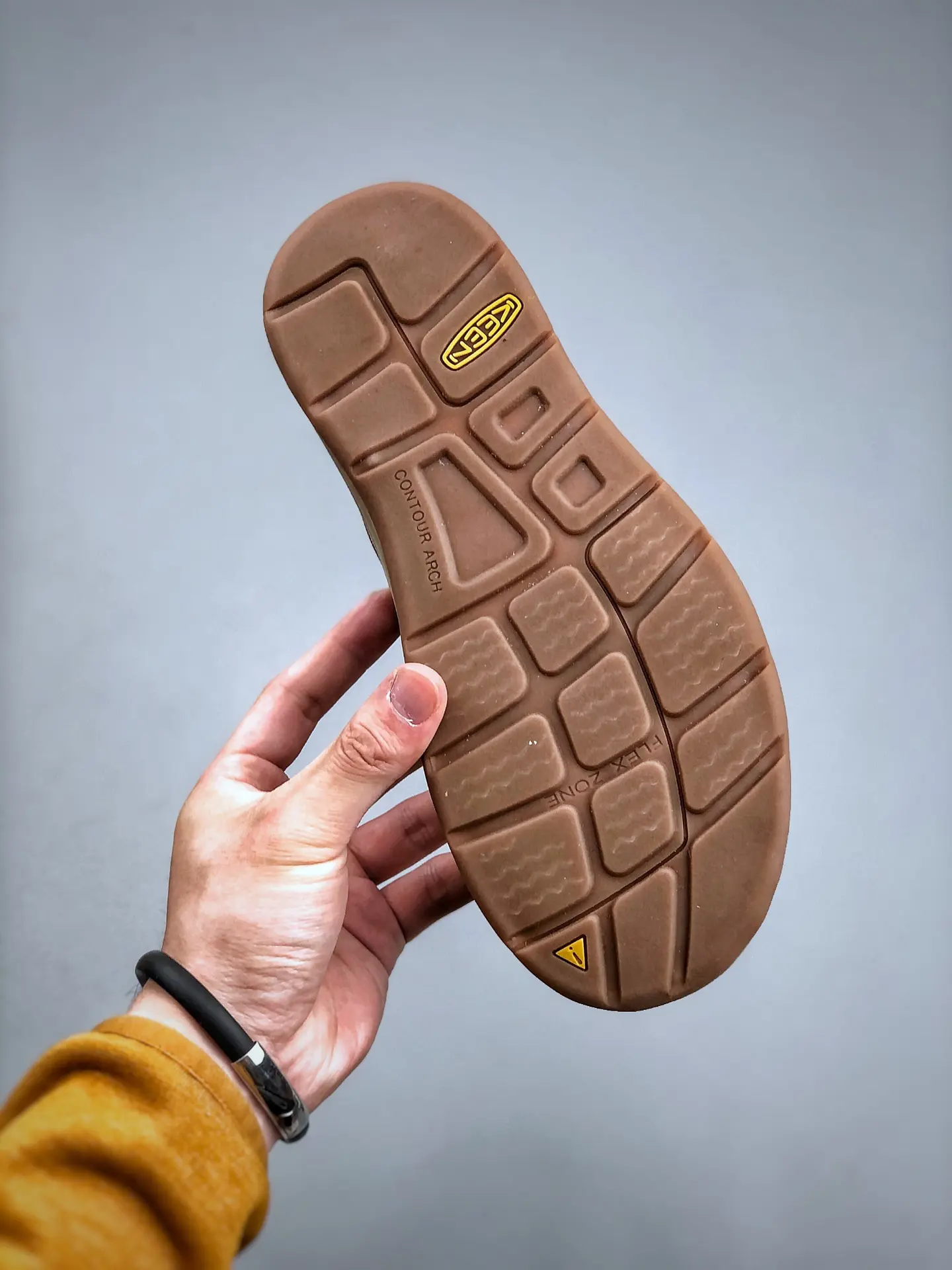 YASSW | KEEN Men's UNEEK Sandals Review: Timberwolf/Plaza Taupe