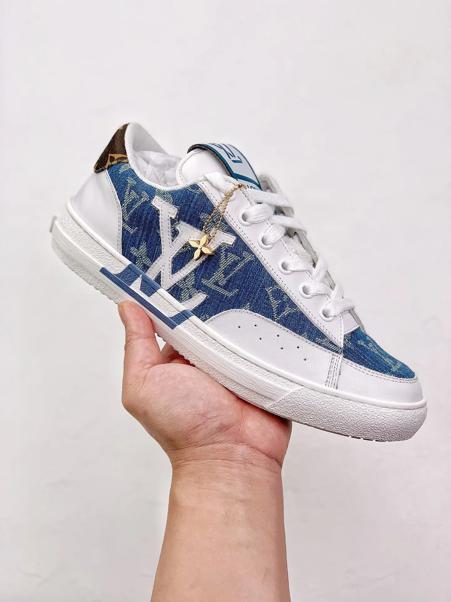 YASSW | Replica Louis Vuitton Charlie Sneakers 'White Green Blue' Review