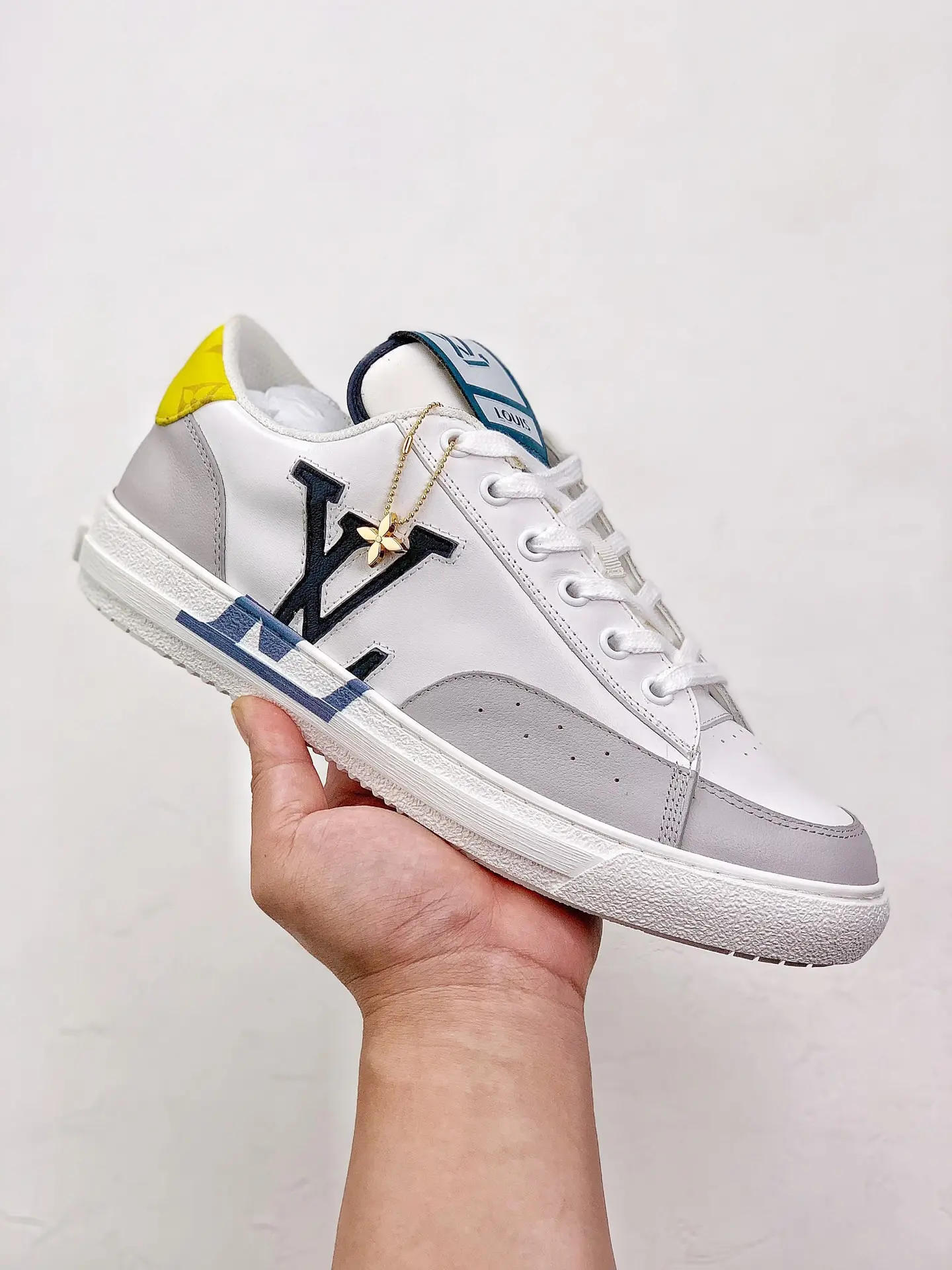 YASSW | Replica Louis Vuitton Charlie Sneakers 'White Green Blue' Review