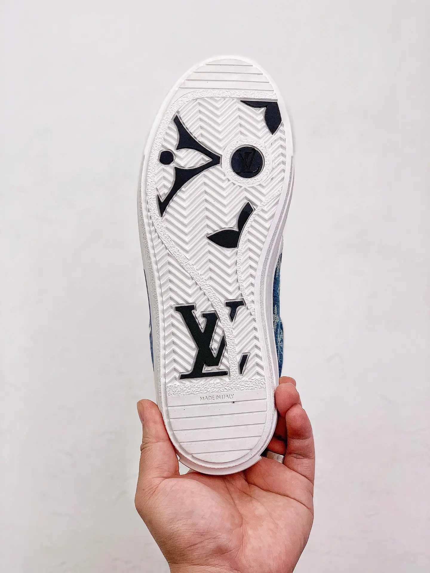 YASSW | Charlie Sneaker by Louis Vuitton – Authentic Luxury Footwear