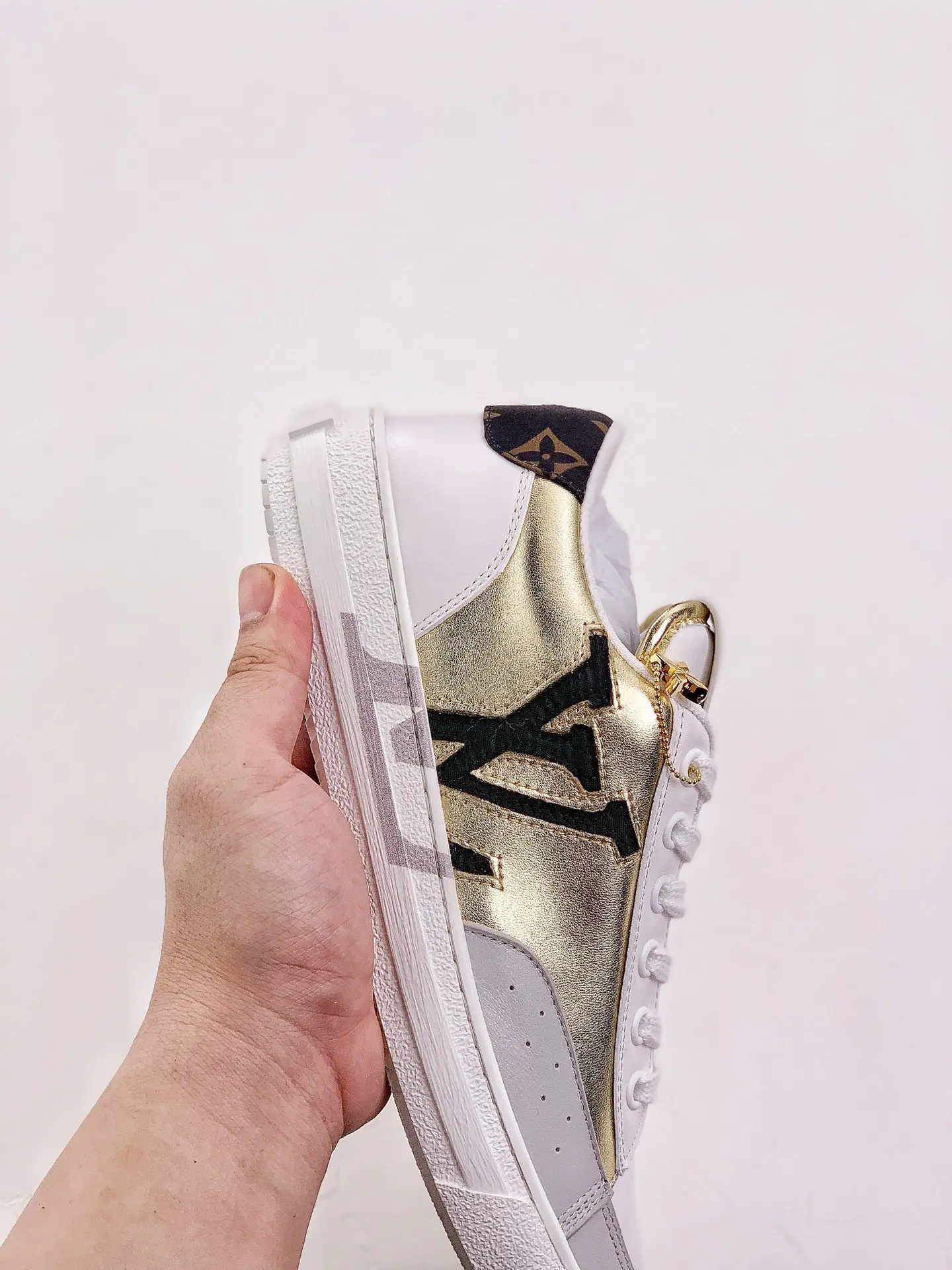 YASSW | Elevate Your Style with Replica Louis Vuitton Monogram Sneakers