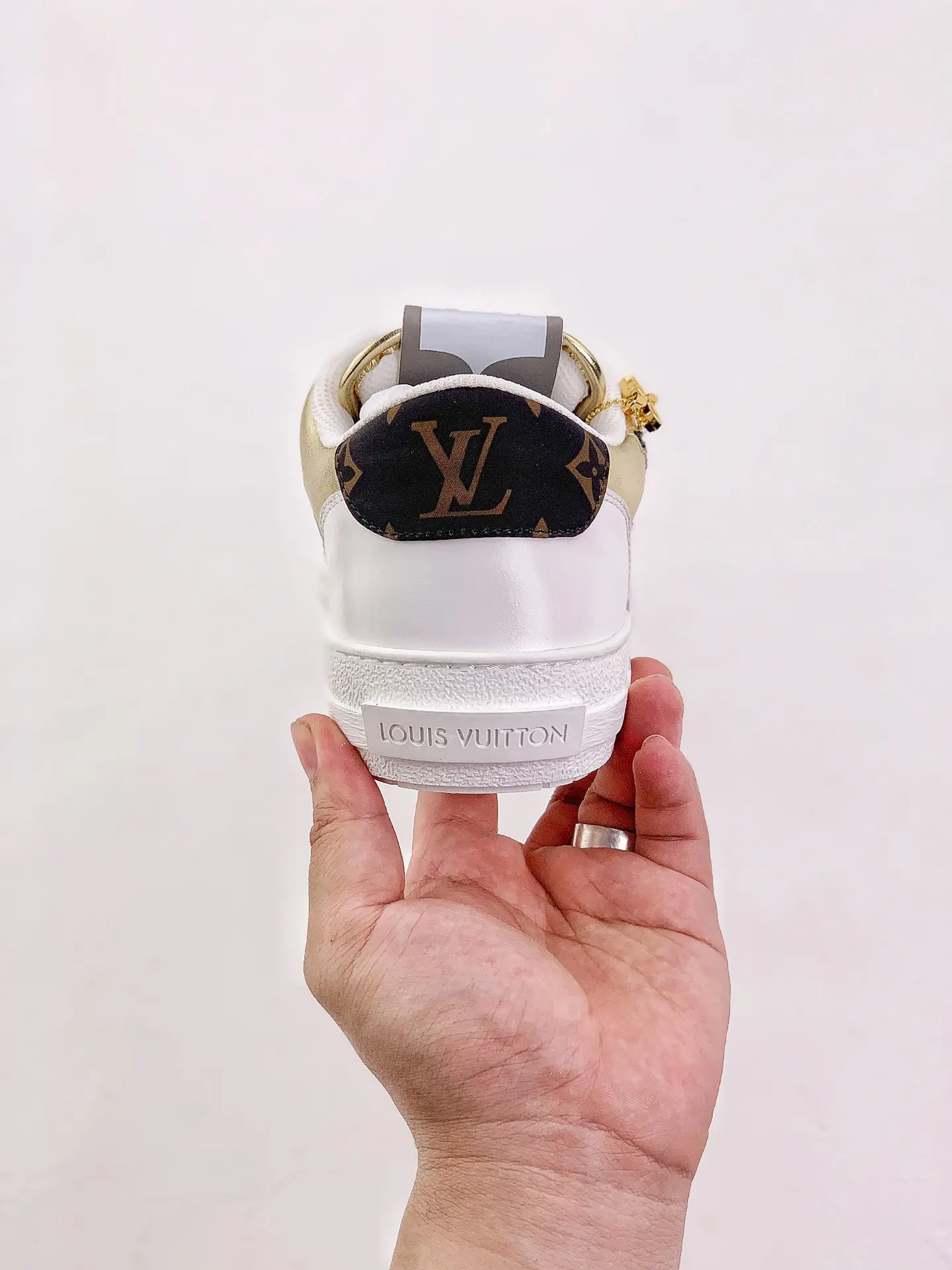 YASSW | Elevate Your Style with Replica Louis Vuitton Monogram Sneakers