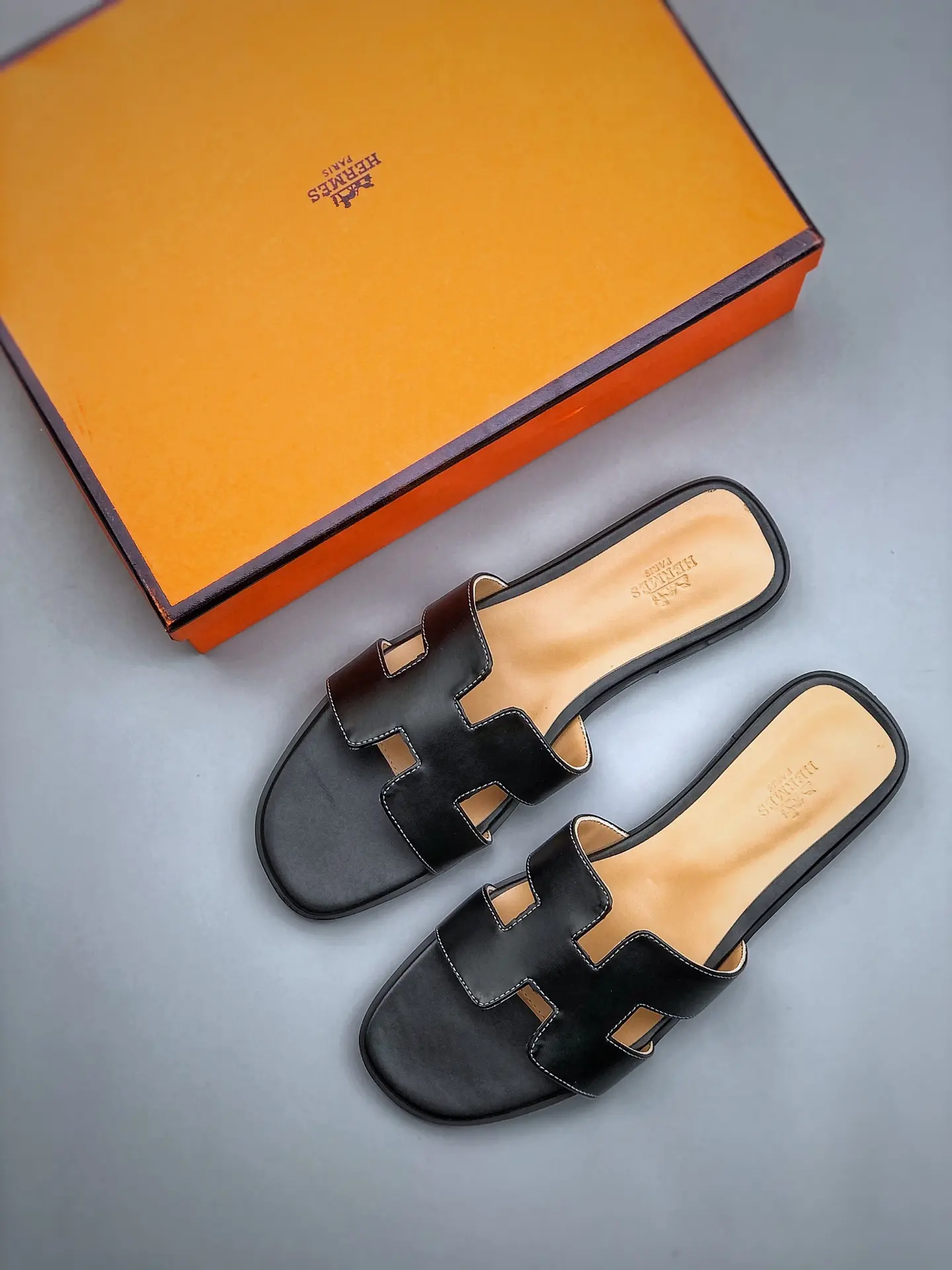 YASSW | Rep Fake Replica Hermes Oran Sandals in Black: Stylish & Affordable Footwear