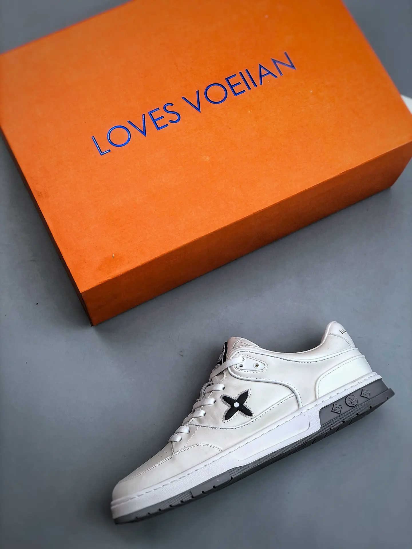 YASSW | Replica Louis Vuitton British Knights Kings Sl Low Lace Up Sneakers White/Black