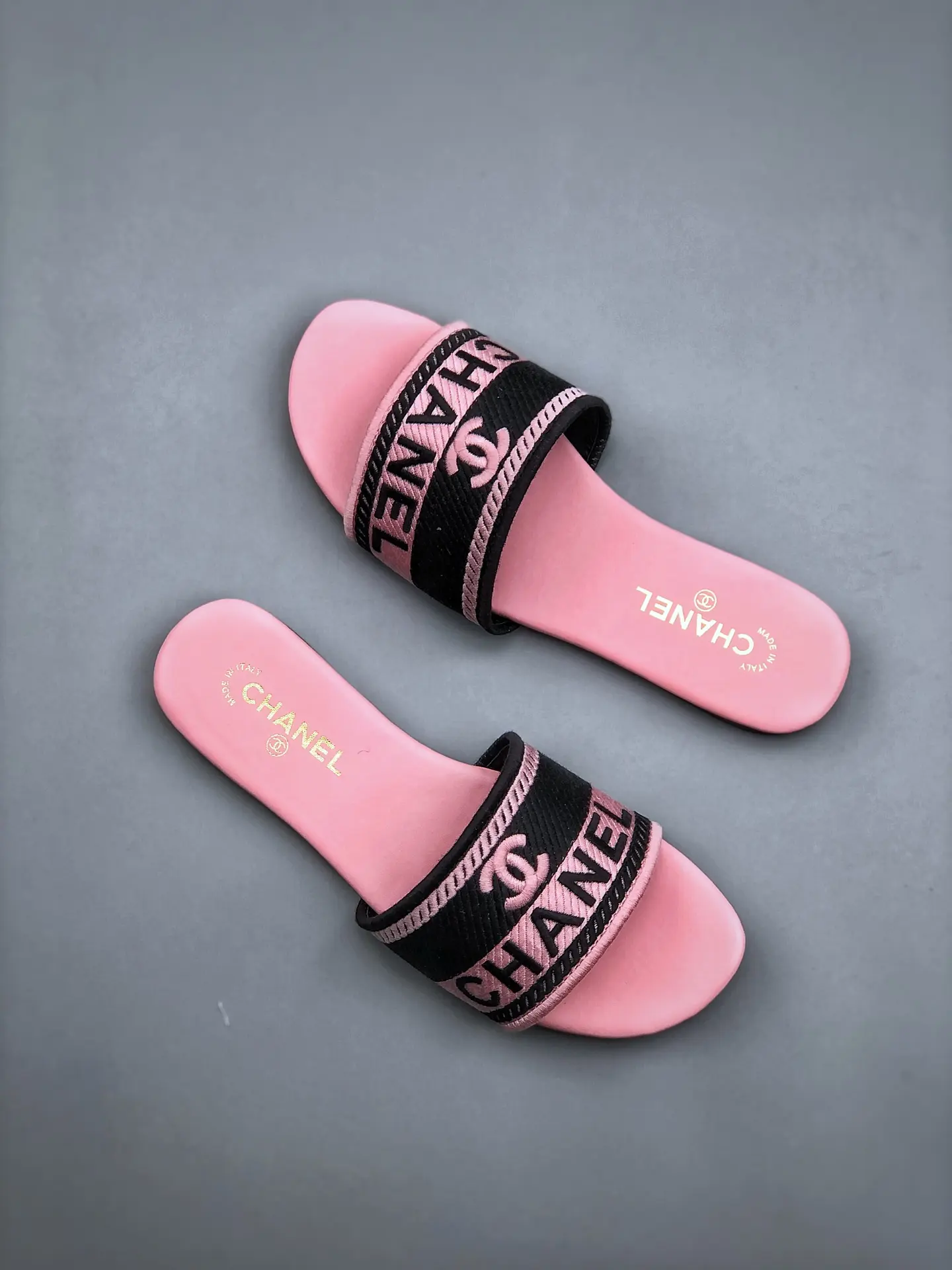 YASSW | Rep Fake Replica Chanel Mules in Black/Pink - Size 9.5