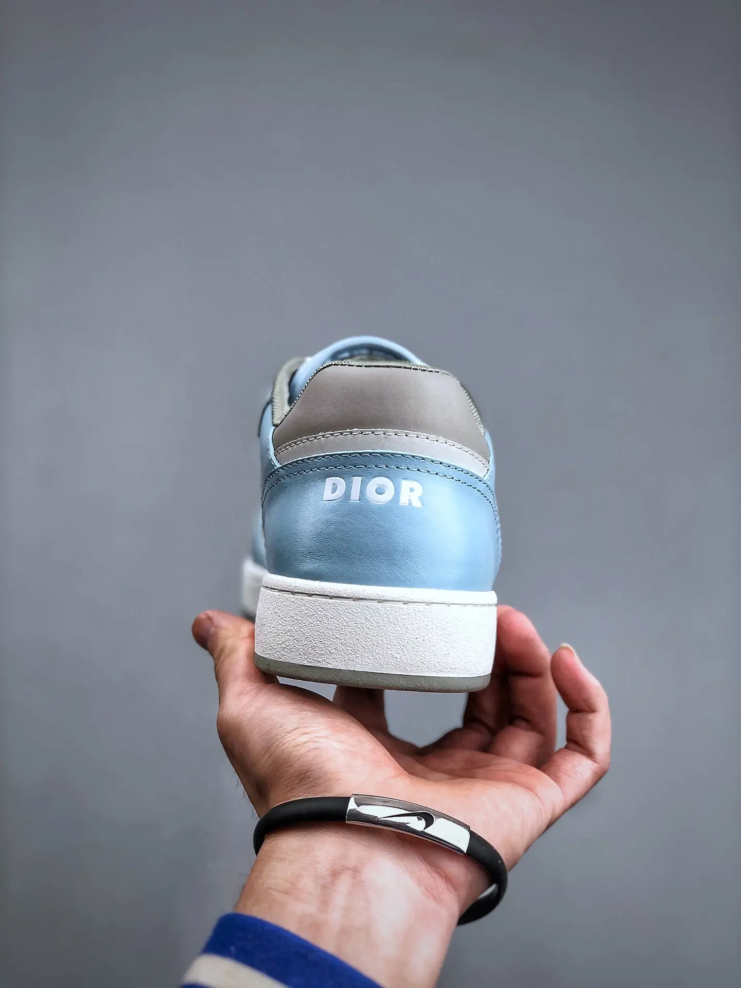 YASSW | Dior B27 Low-Top Sneaker Replica Light Blue/White Review