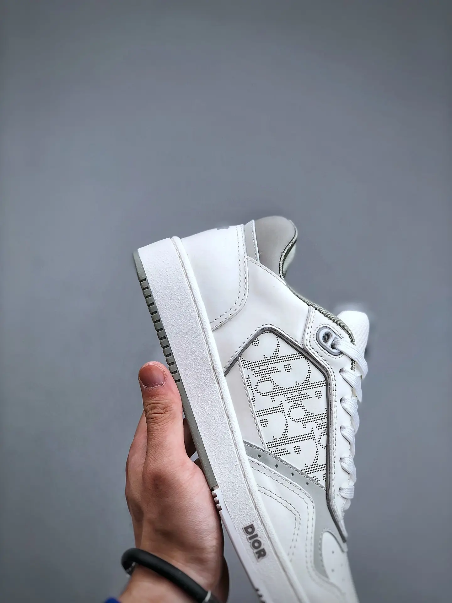 YASSW | Dior B27 Low-Top Replica Sneaker Review: White & Gray Edition