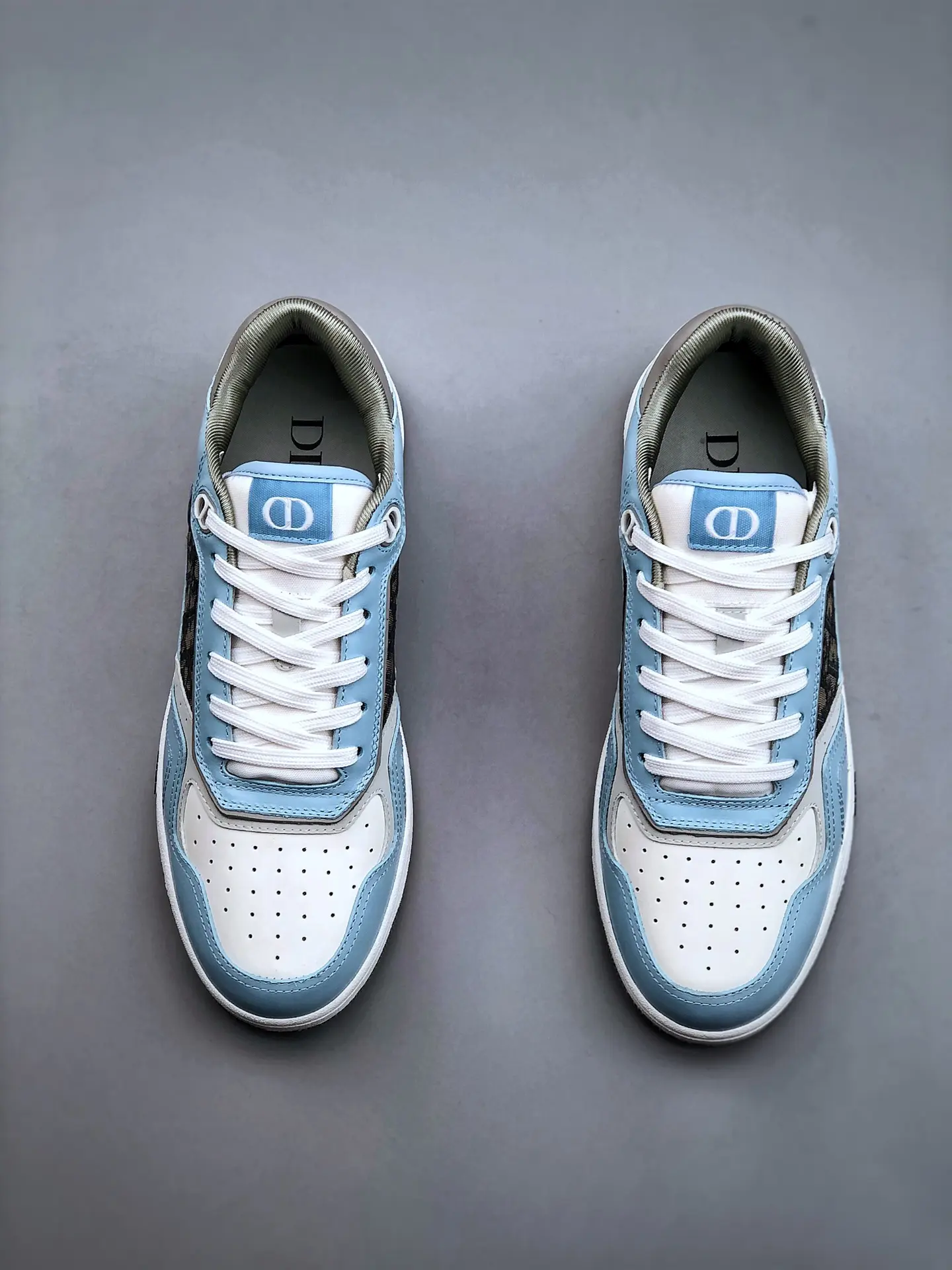 YASSW | Christian Dior B27 Low-Top Sneaker Light Blue/White Replica Review