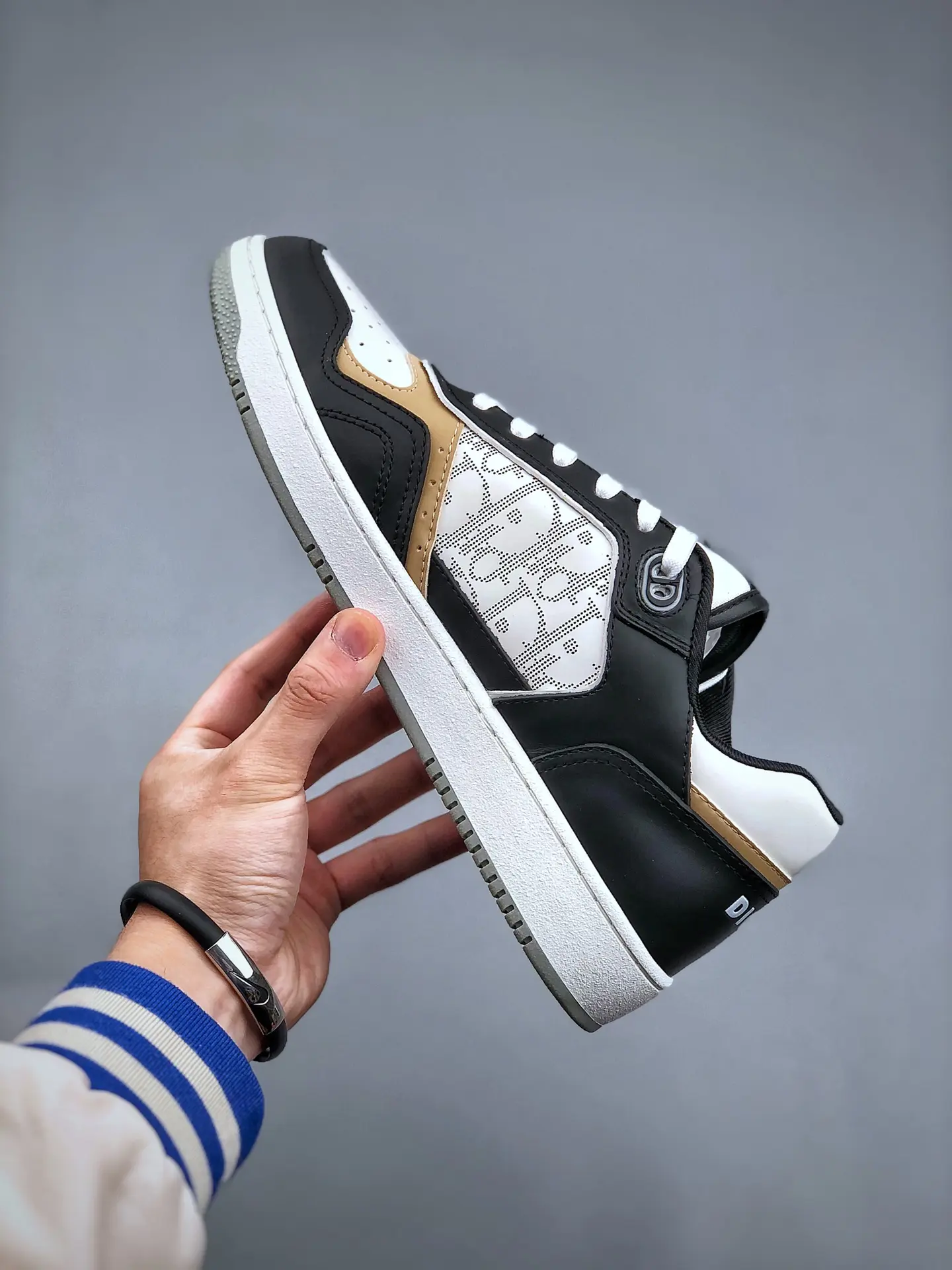 YASSW | Dior B27 Low Grey Brown Replica Sneakers