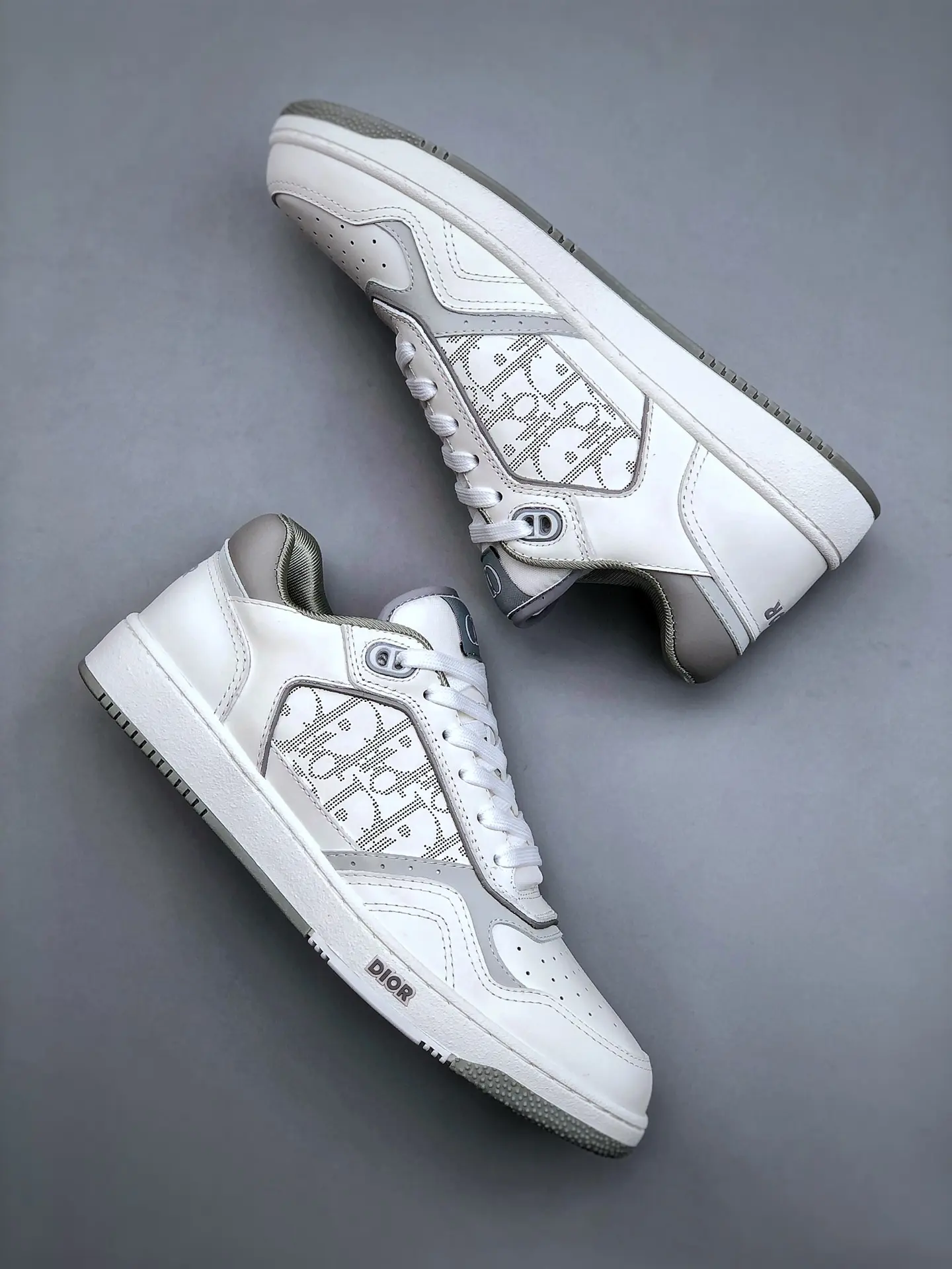 YASSW | Unveiling the Replica Dior B27 Low-Top Sneakers in Grey Beige - A Stylish Alternative