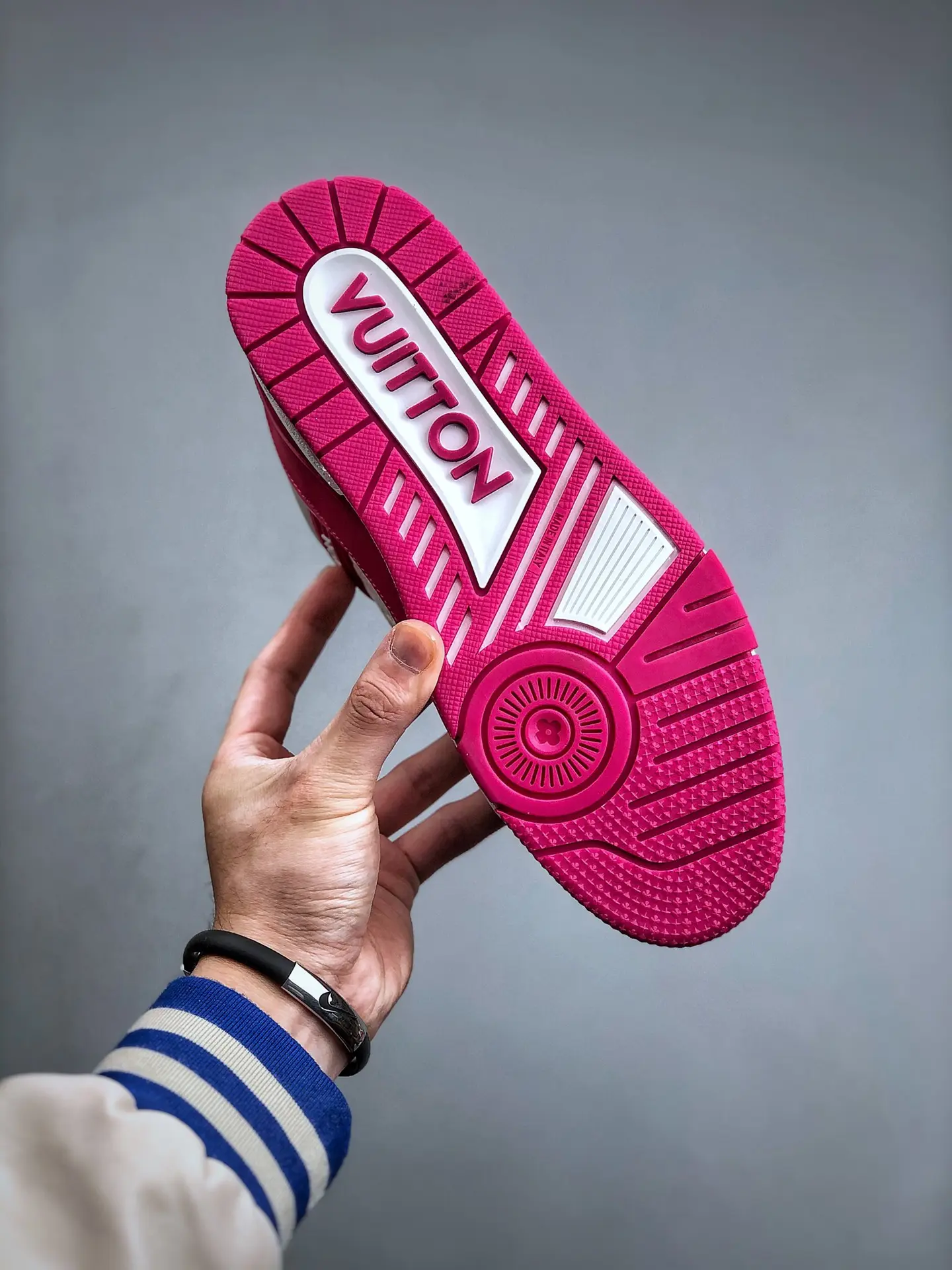 YASSW | The Ultimate Guide to Replica Louis Vuitton LV Trainer Sneakers in Fuchsia