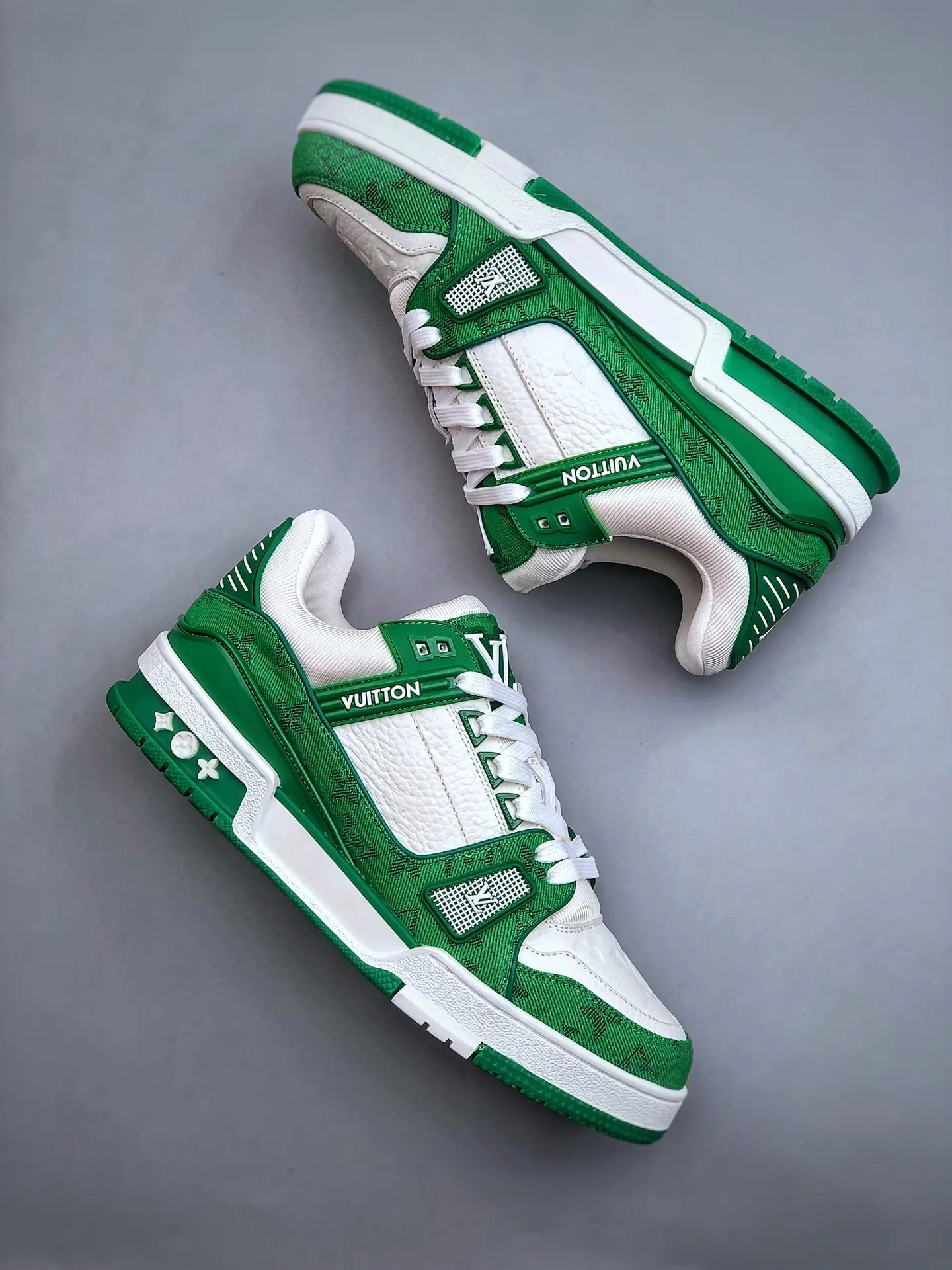 YASSW | Louis Vuitton Trainer Sneaker Low Green Replica: Stylish and Affordable