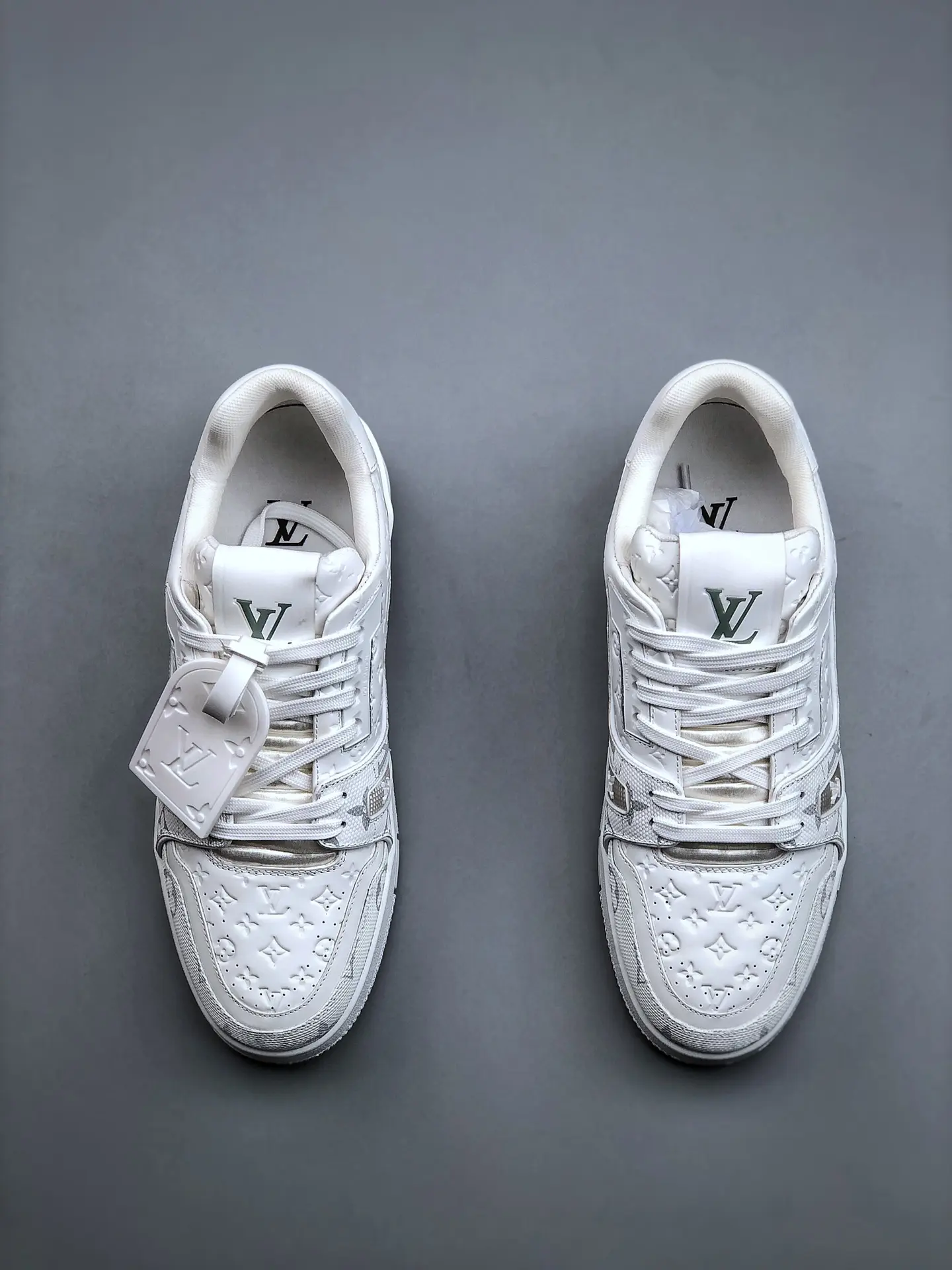 YASSW | Stylish Sophistication: Brand New White Louis Vuitton Shoes