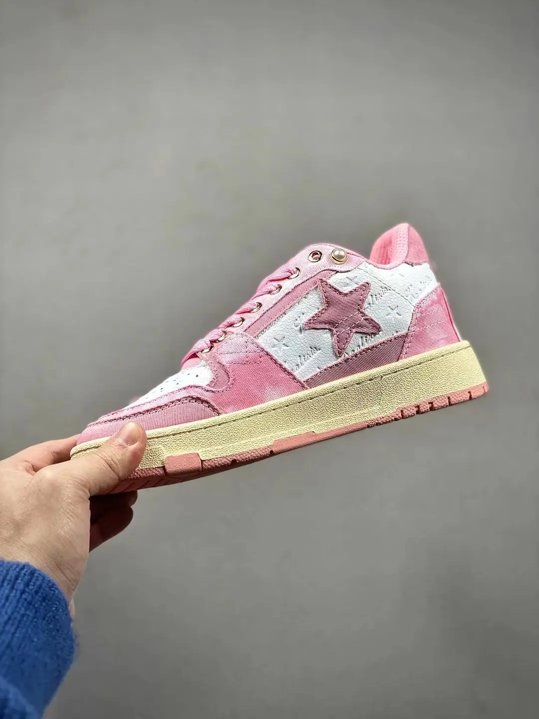 YASSW | Star Eli1 Skate Sneakers - Pink: Replica Fashion Statement