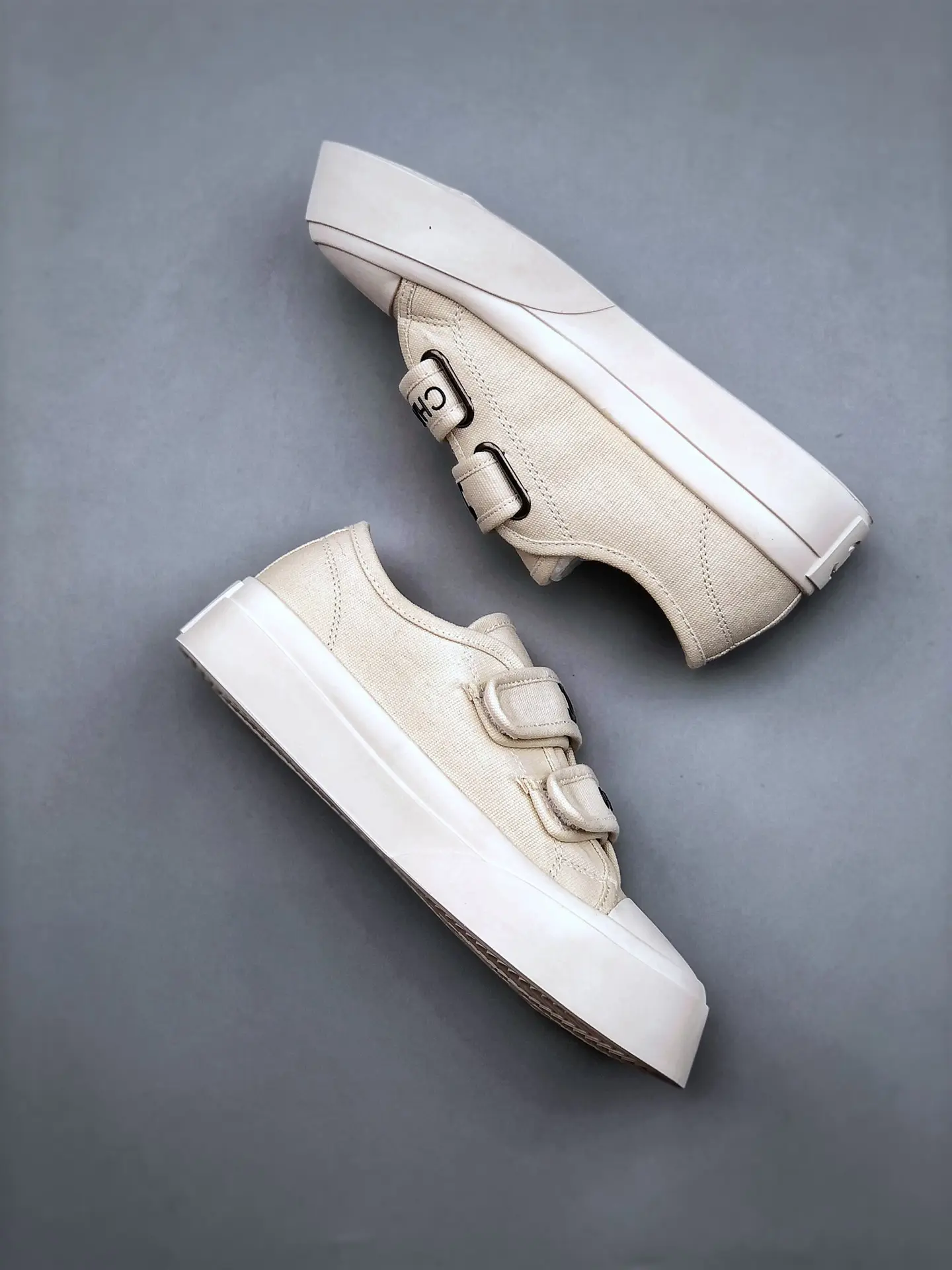 YASSW | Chic and Stylish: Exploring Replica Chanel Beige Canvas Slip-on Sneakers