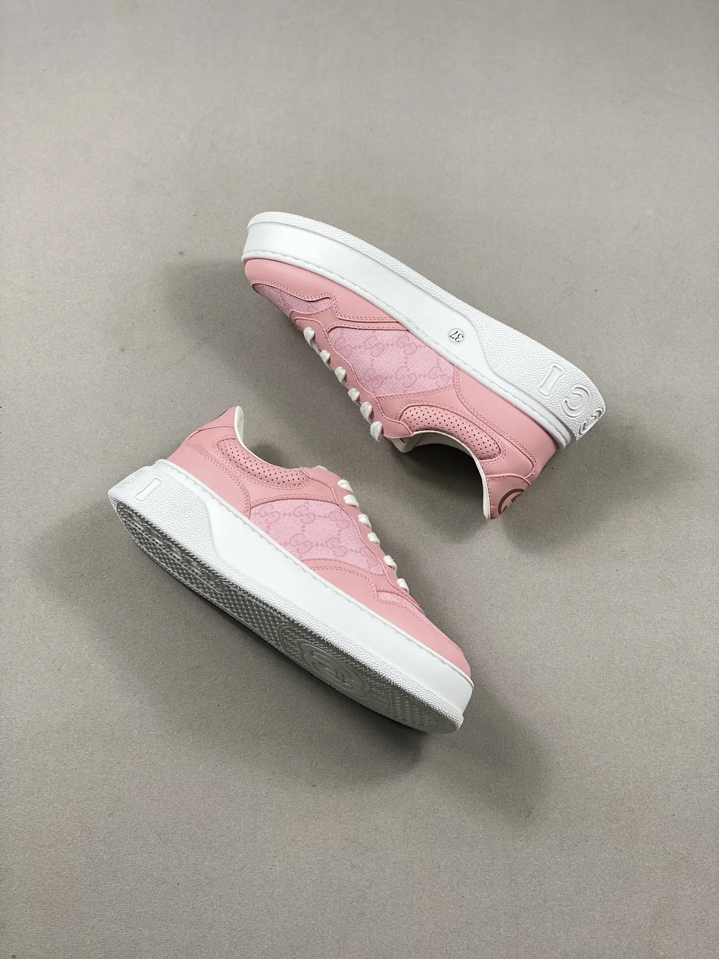 YASSW | Gucci Women's GG Sneakers in Pink (Replica) - The Ultimate Guide