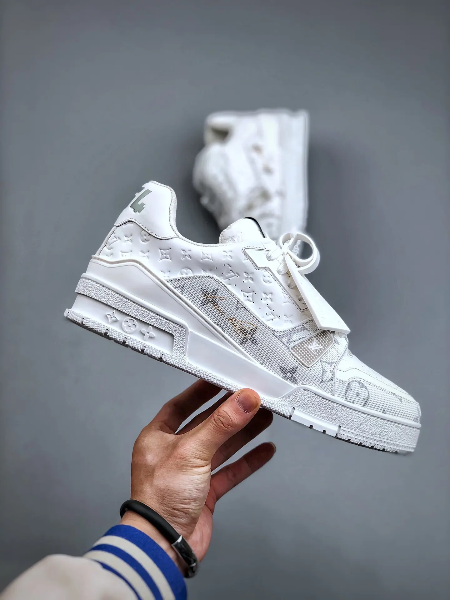 YASSW | The Ultimate Guide to Replica White Louis Vuitton Trainer Sneakers