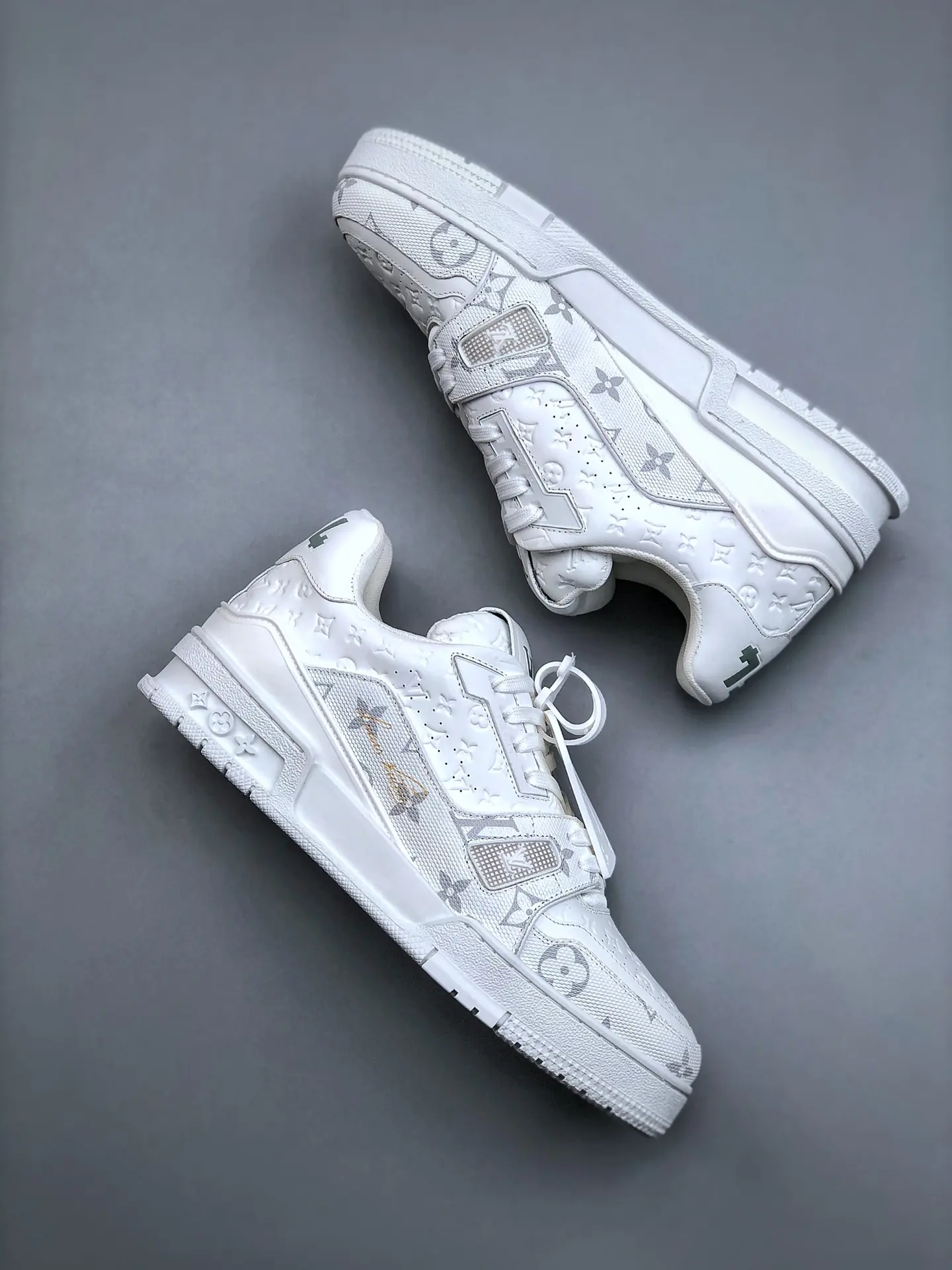 YASSW | The Ultimate Guide to Replica White Louis Vuitton Trainer Sneakers