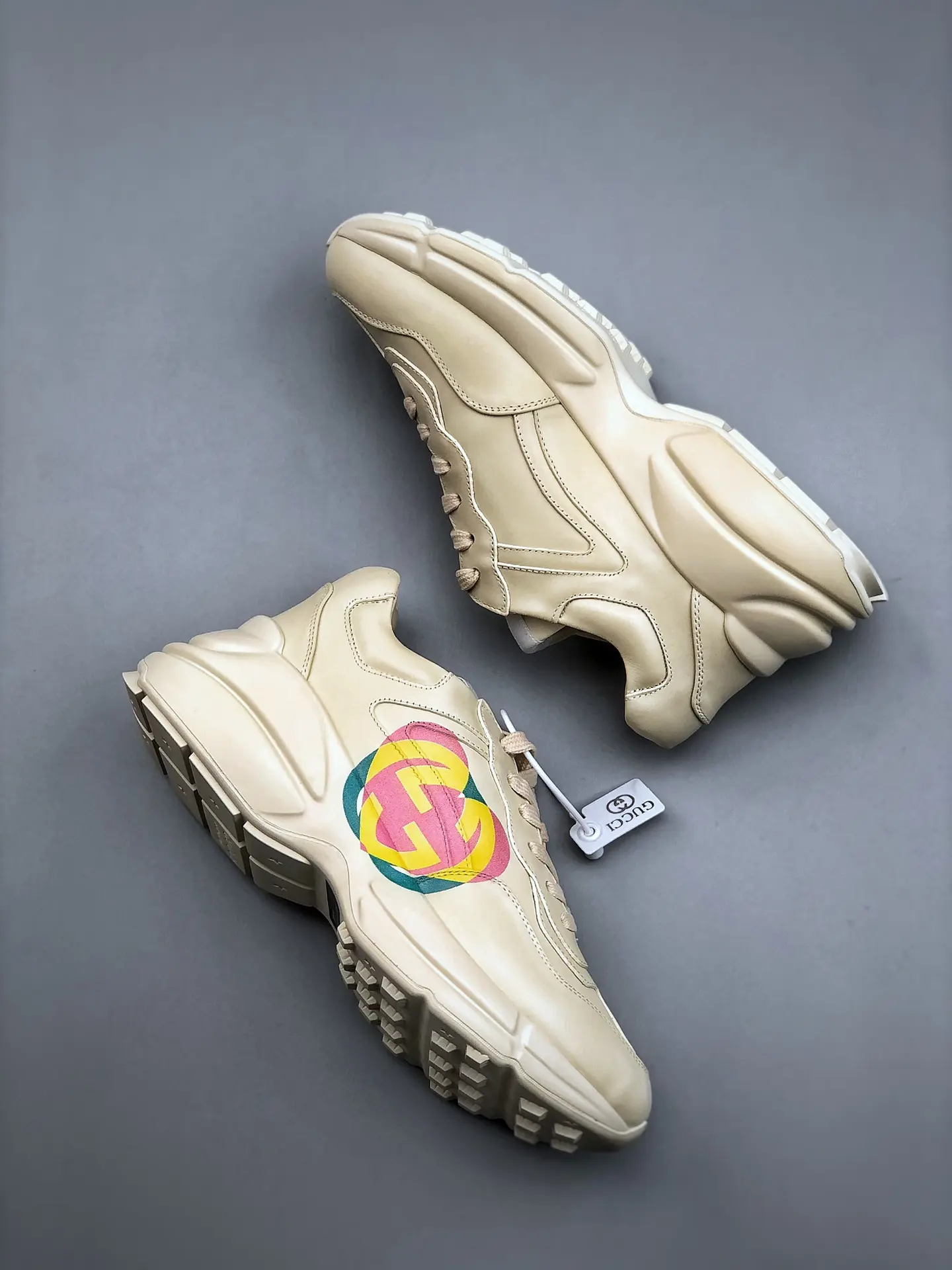 YASSW | Unveiling the Gucci Rhyton Heart-Print Leather Trainers: Authentic vs. Replica