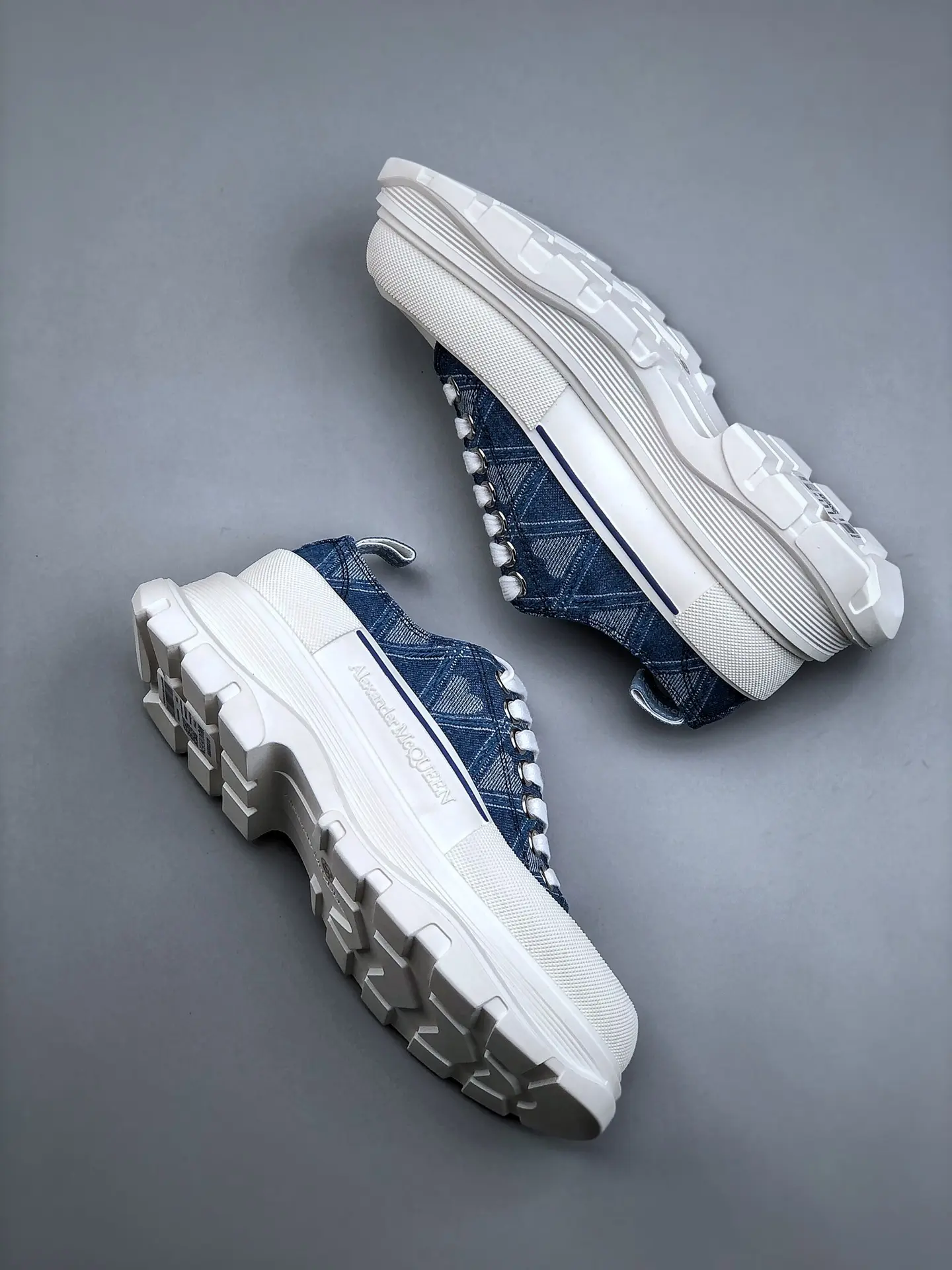 YASSW | Replica Alexander McQueen Sneakers in Blue: An In-Depth Review