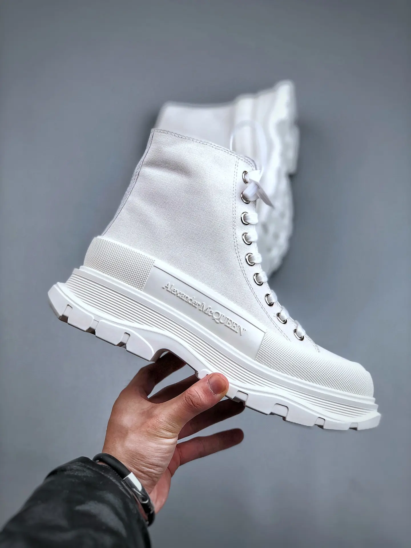 YASSW | Alexander McQueen Tread Slick Boots 'White' Replica Review