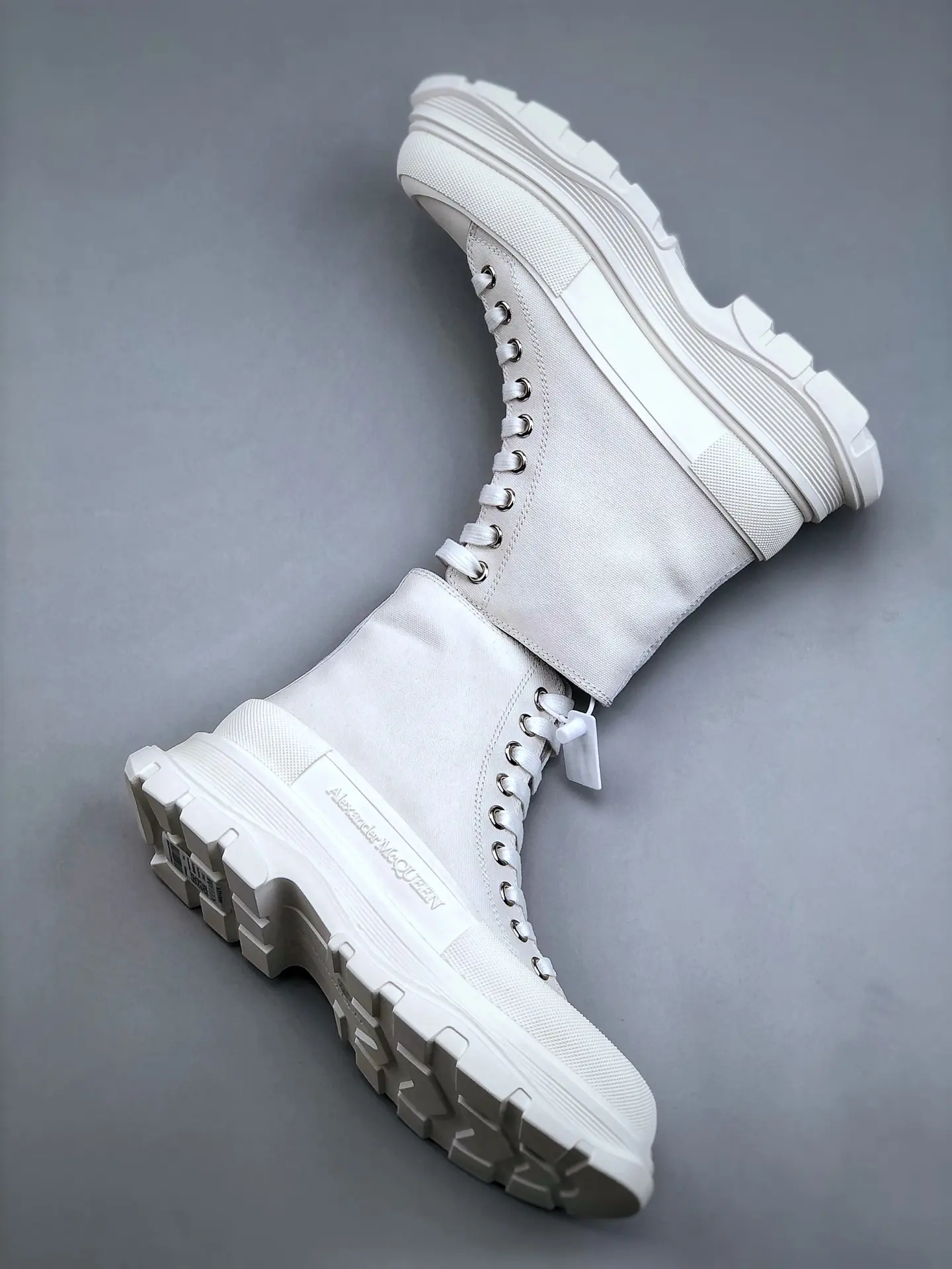 YASSW | Alexander McQueen Tread Slick Boots 'White' Replica Review