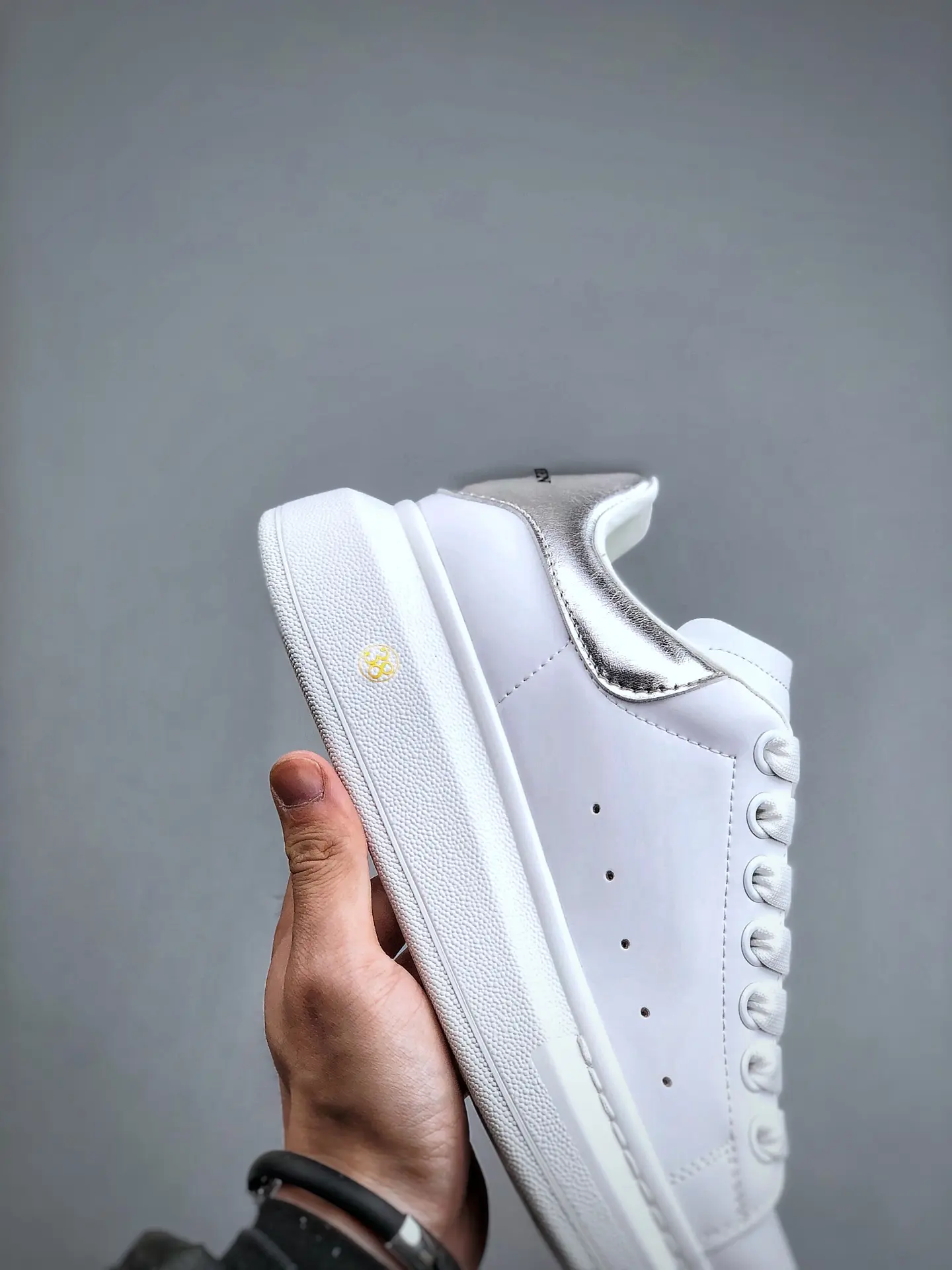 YASSW | Why Choose Replica Alexander McQueen White Oversized Sneakers?