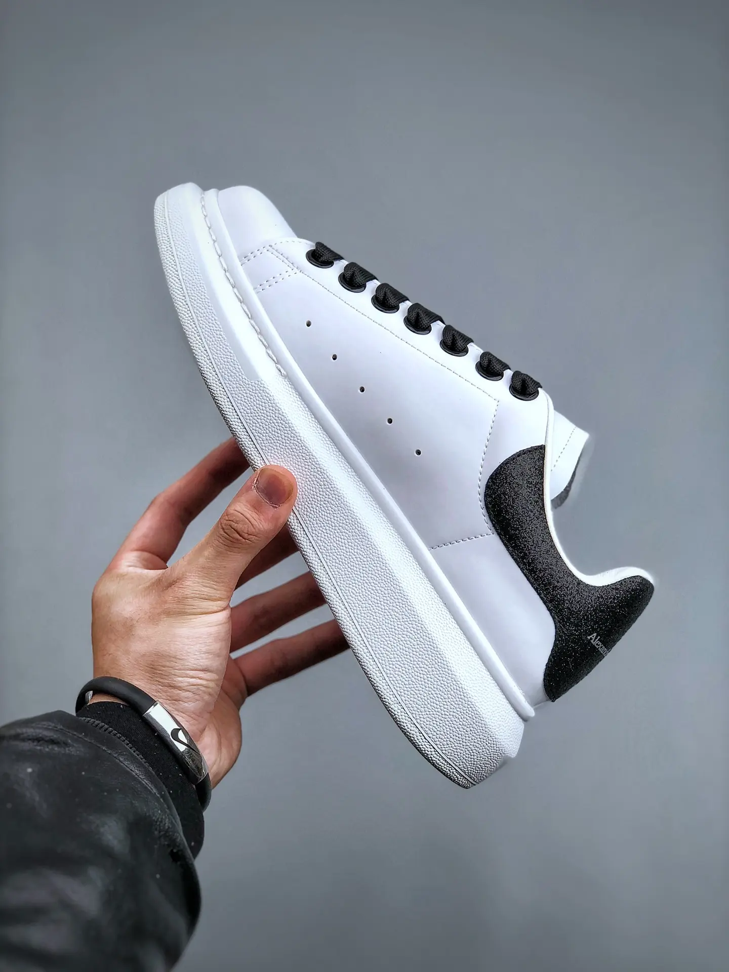 YASSW | Alexander McQueen Replica White Oversized Sneakers - A Comprehensive Review