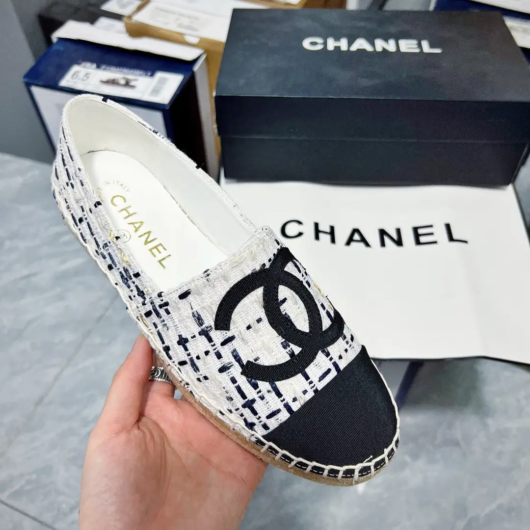 YASSW | Replica Chanel Espadrilles in White and Beige: A Comprehensive Review